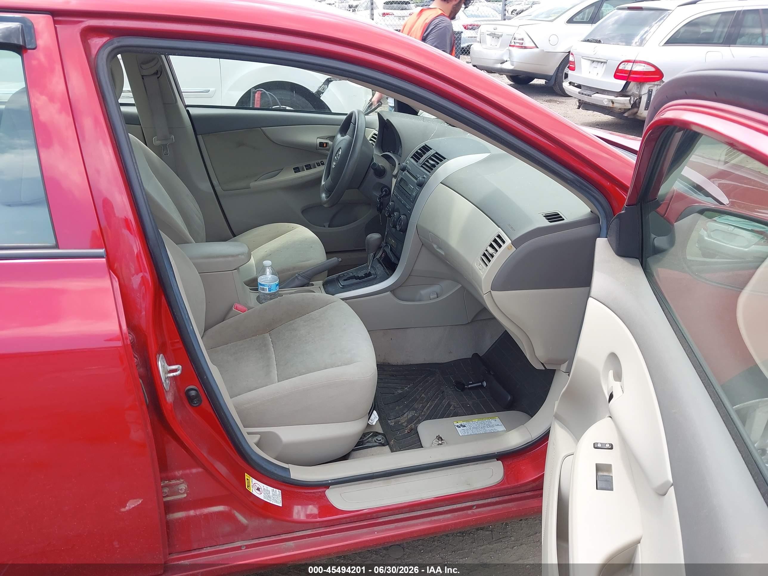 2009 Toyota Corolla Le Red vin: 2T1BU40E39C045291