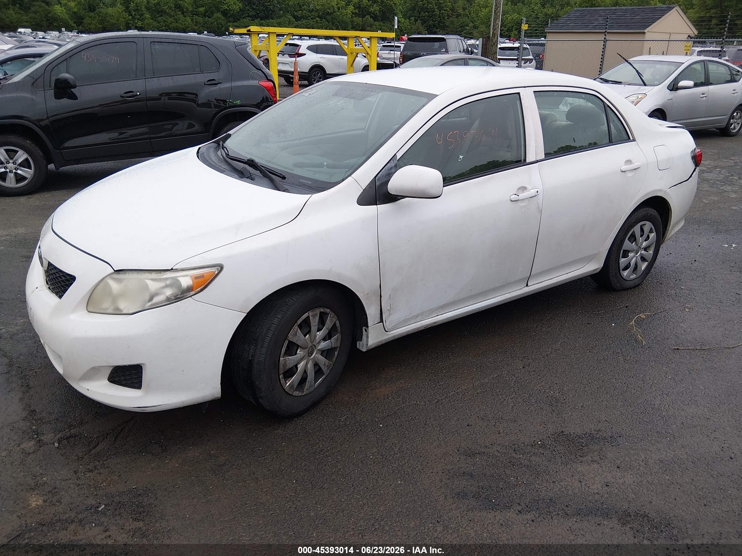 2009 Toyota Corolla Le White vin: 2T1BU40E39C090764