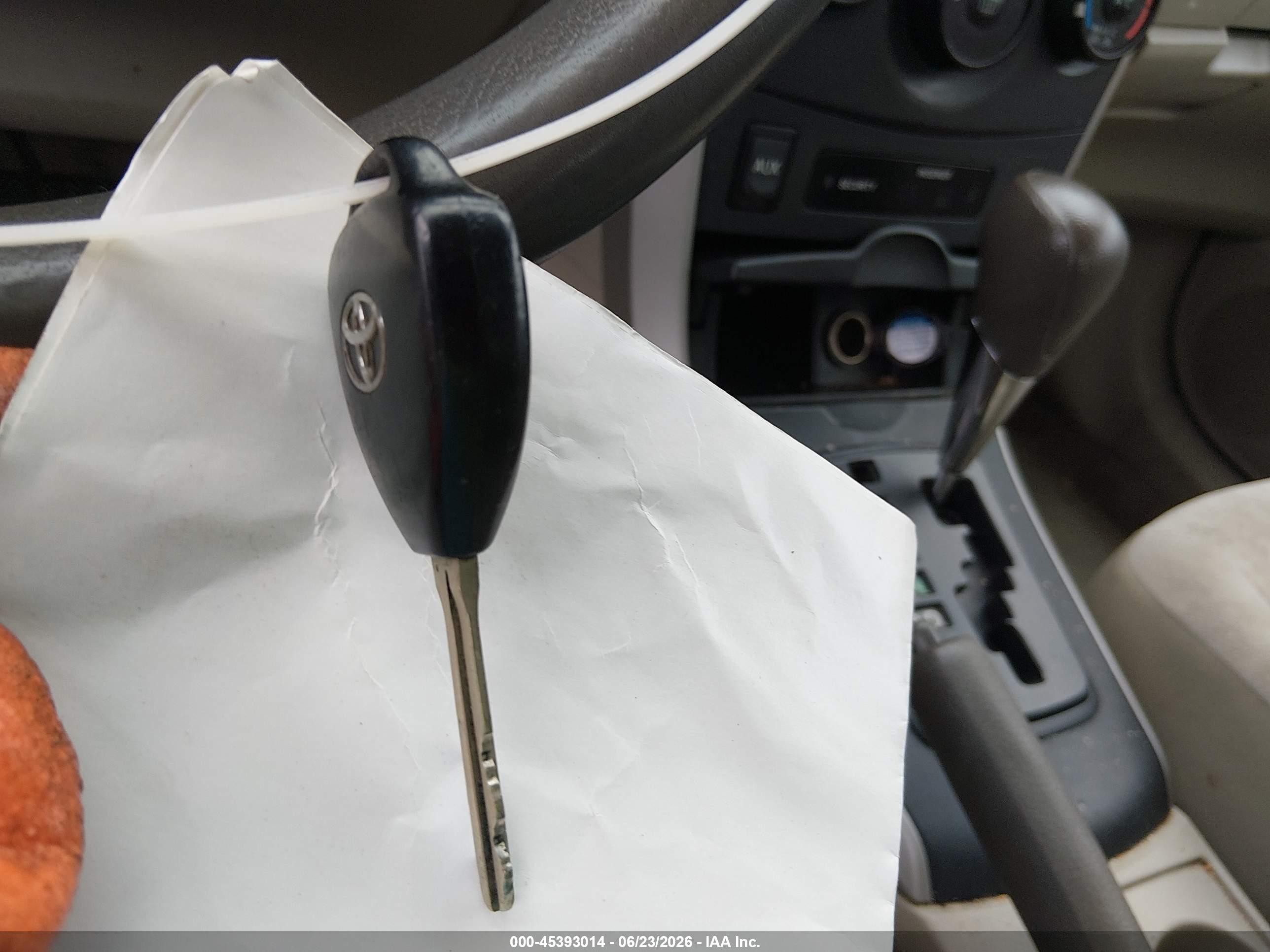 2009 Toyota Corolla Le White vin: 2T1BU40E39C090764