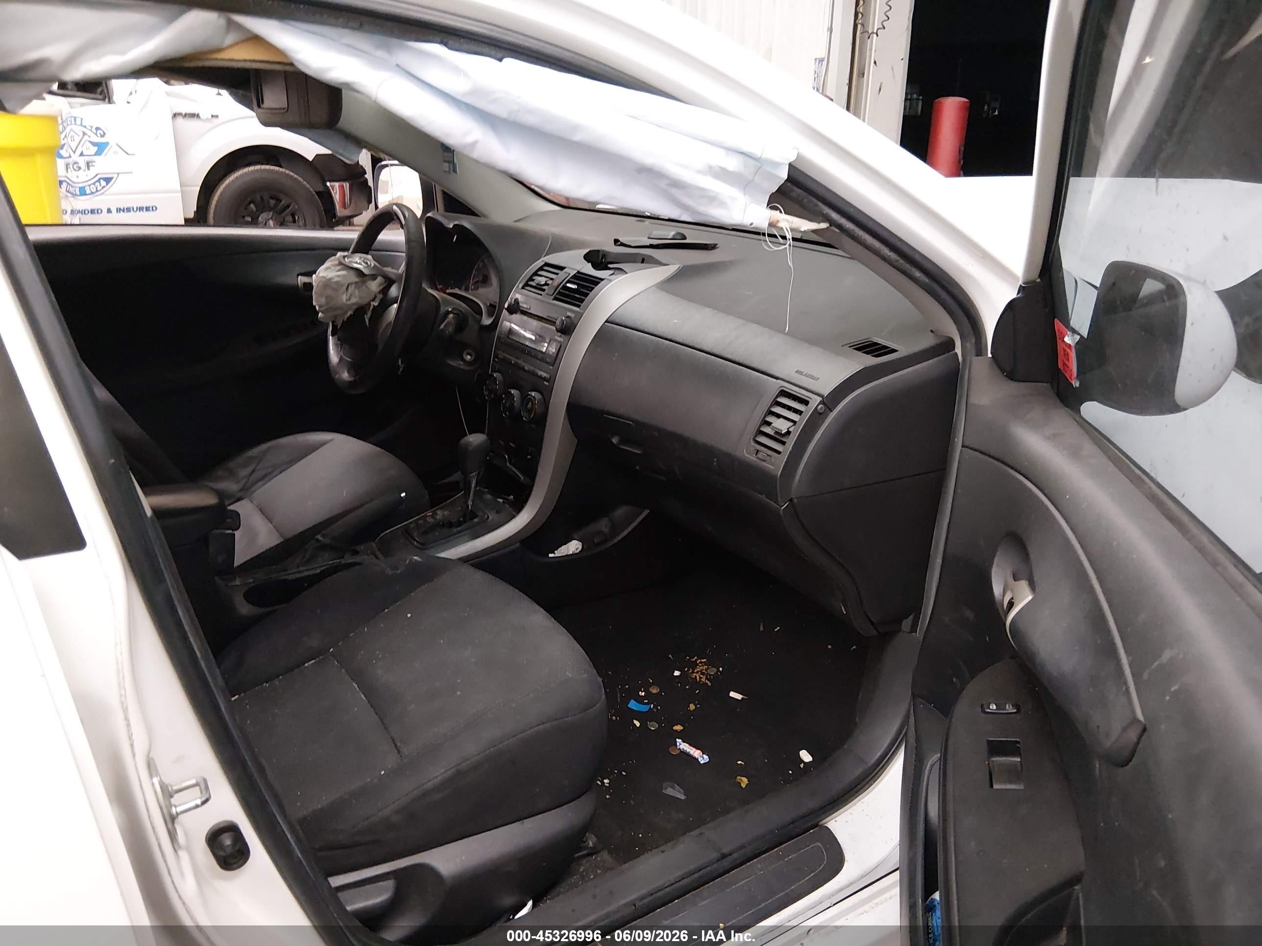 2009 Toyota Corolla S White vin: 2T1BU40E39C149358