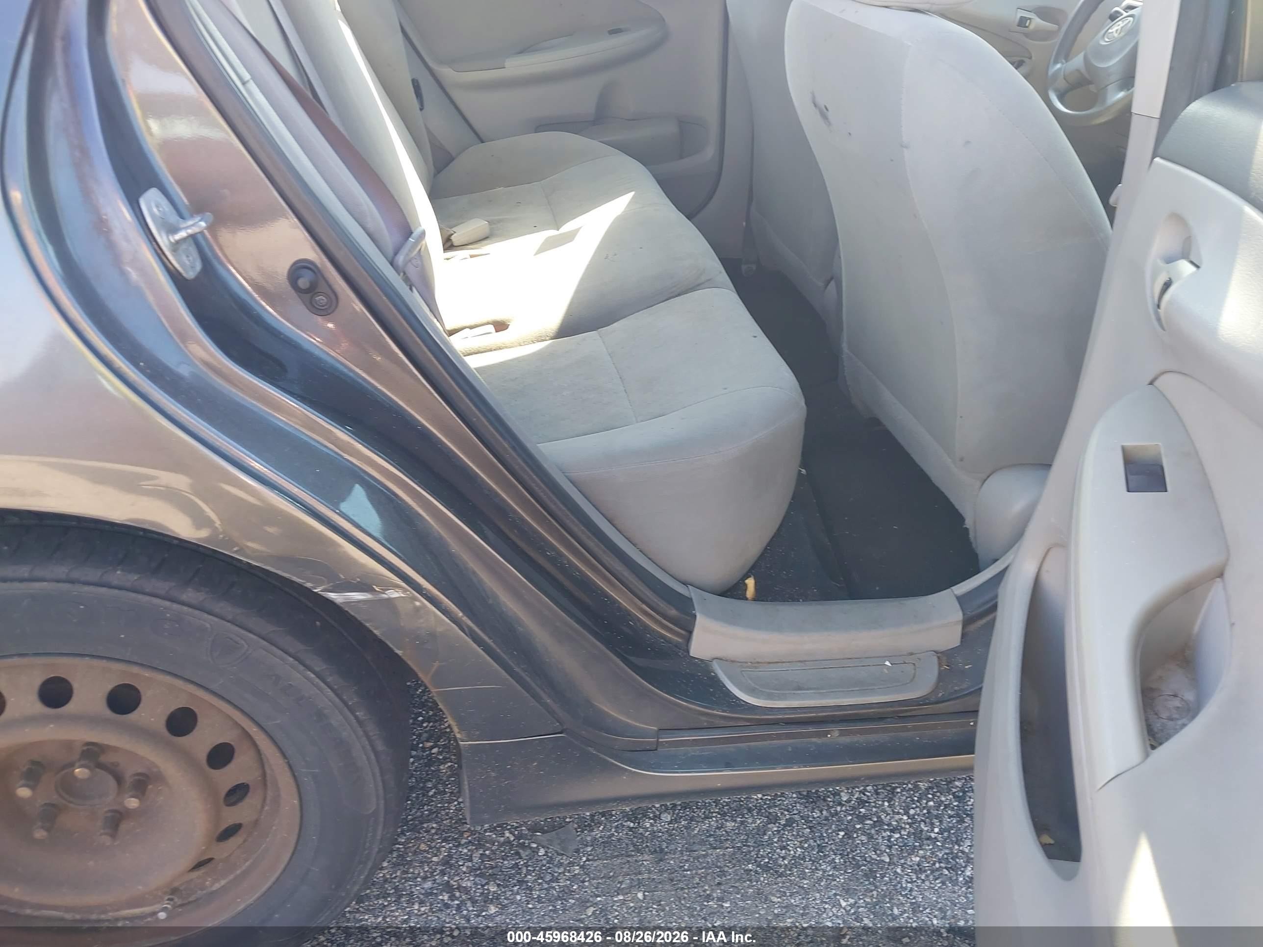 2009 Toyota Corolla Le Gray vin: 2T1BU40E39C151837