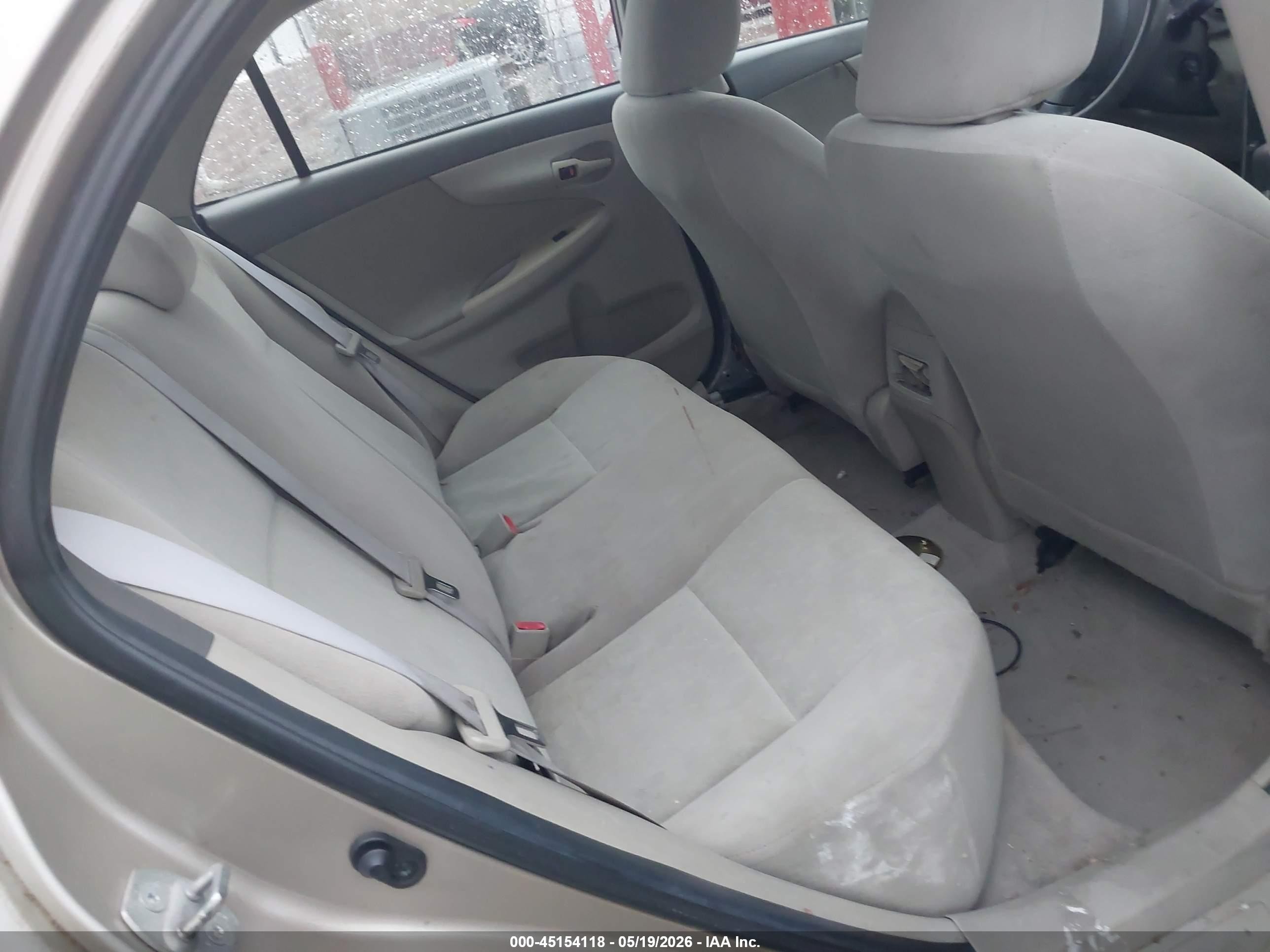2009 Toyota Corolla Le Cream vin: 2T1BU40E49C023607