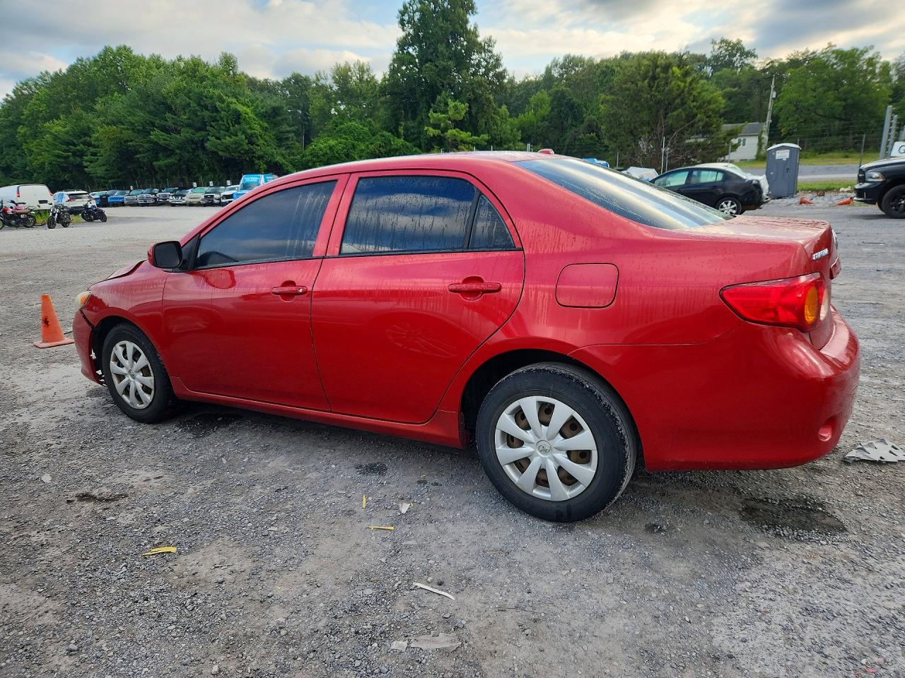 2009 Toyota Corolla Le Red vin: 2T1BU40E49C031755