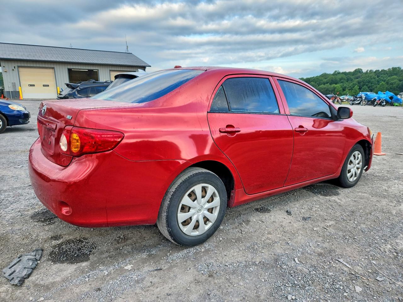 2009 Toyota Corolla Le Red vin: 2T1BU40E49C031755