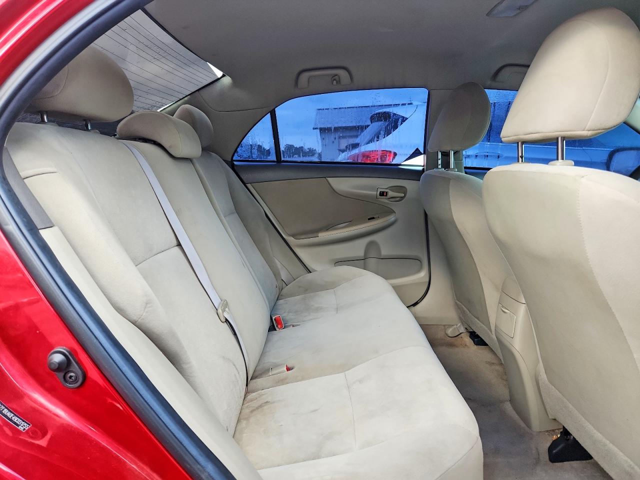 2009 Toyota Corolla Le Red vin: 2T1BU40E49C031755