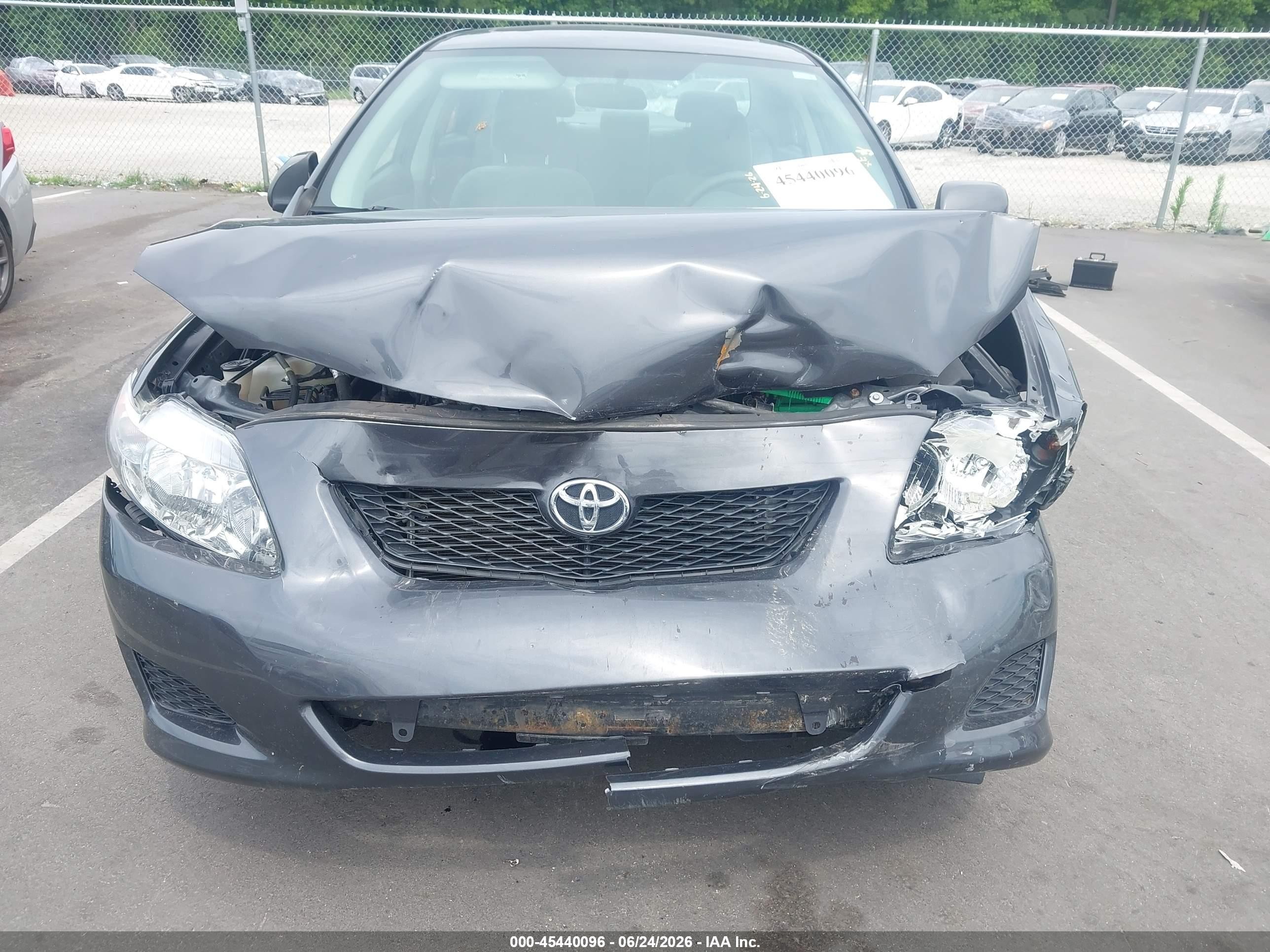 2009 Toyota Corolla Le Gray vin: 2T1BU40E49C042948