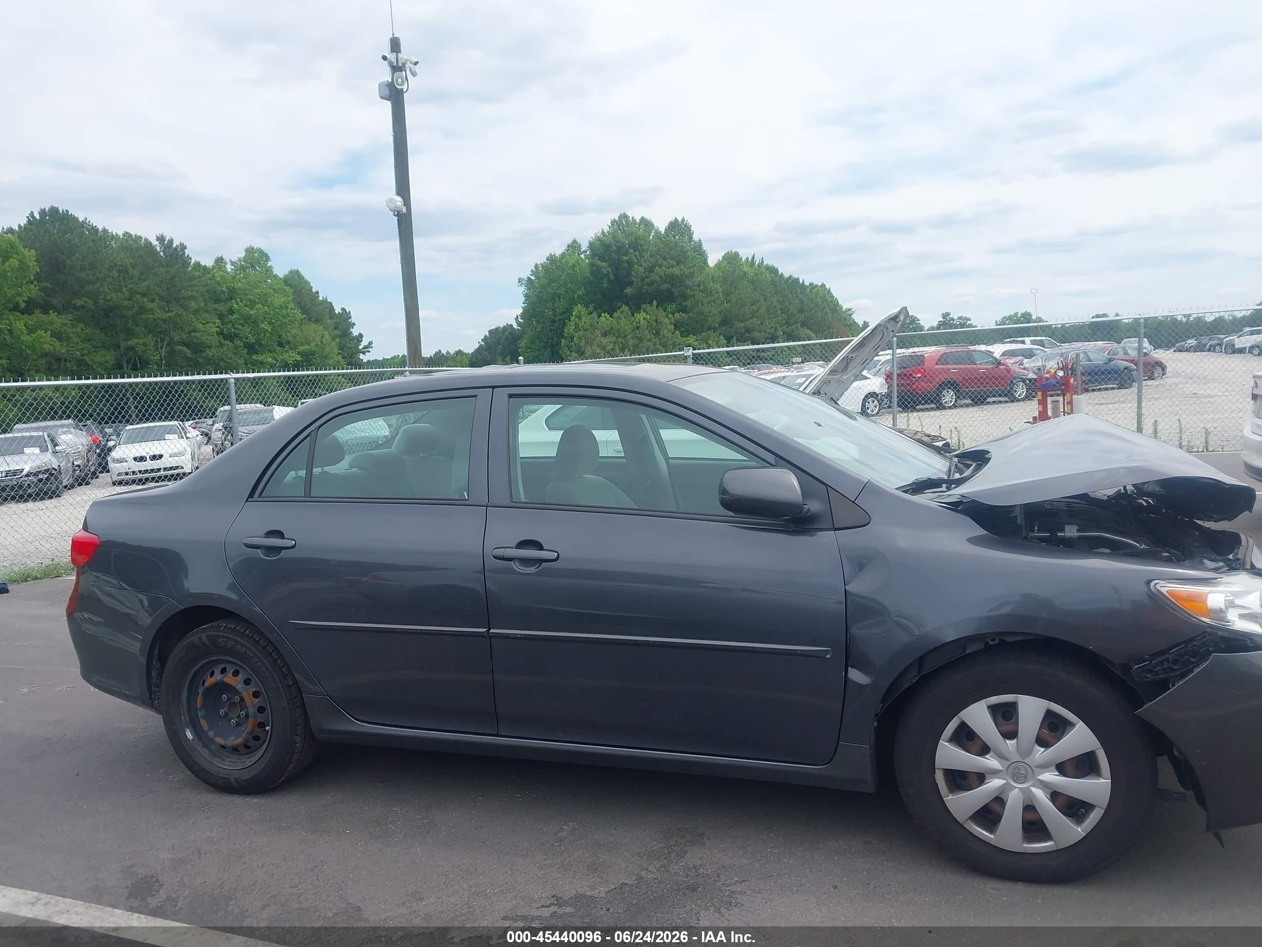 2009 Toyota Corolla Le Gray vin: 2T1BU40E49C042948