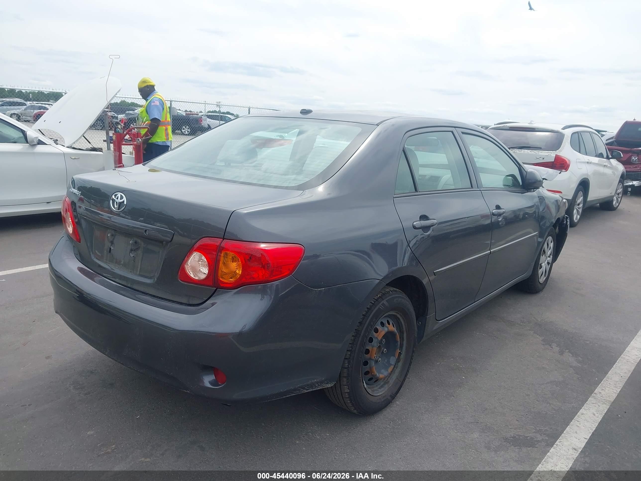 2009 Toyota Corolla Le Gray vin: 2T1BU40E49C042948
