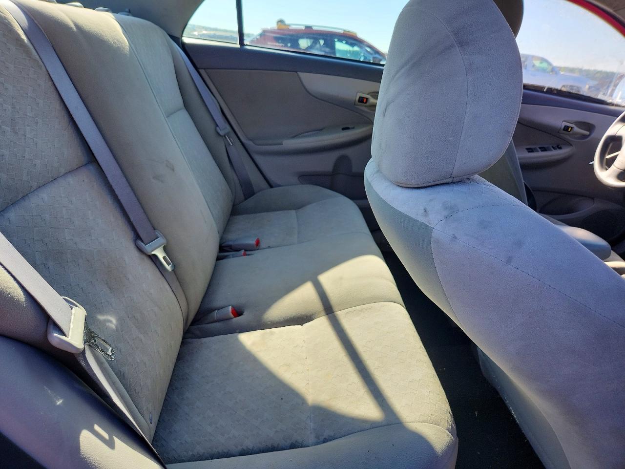 2009 Toyota Corolla Le Red vin: 2T1BU40E49C113355
