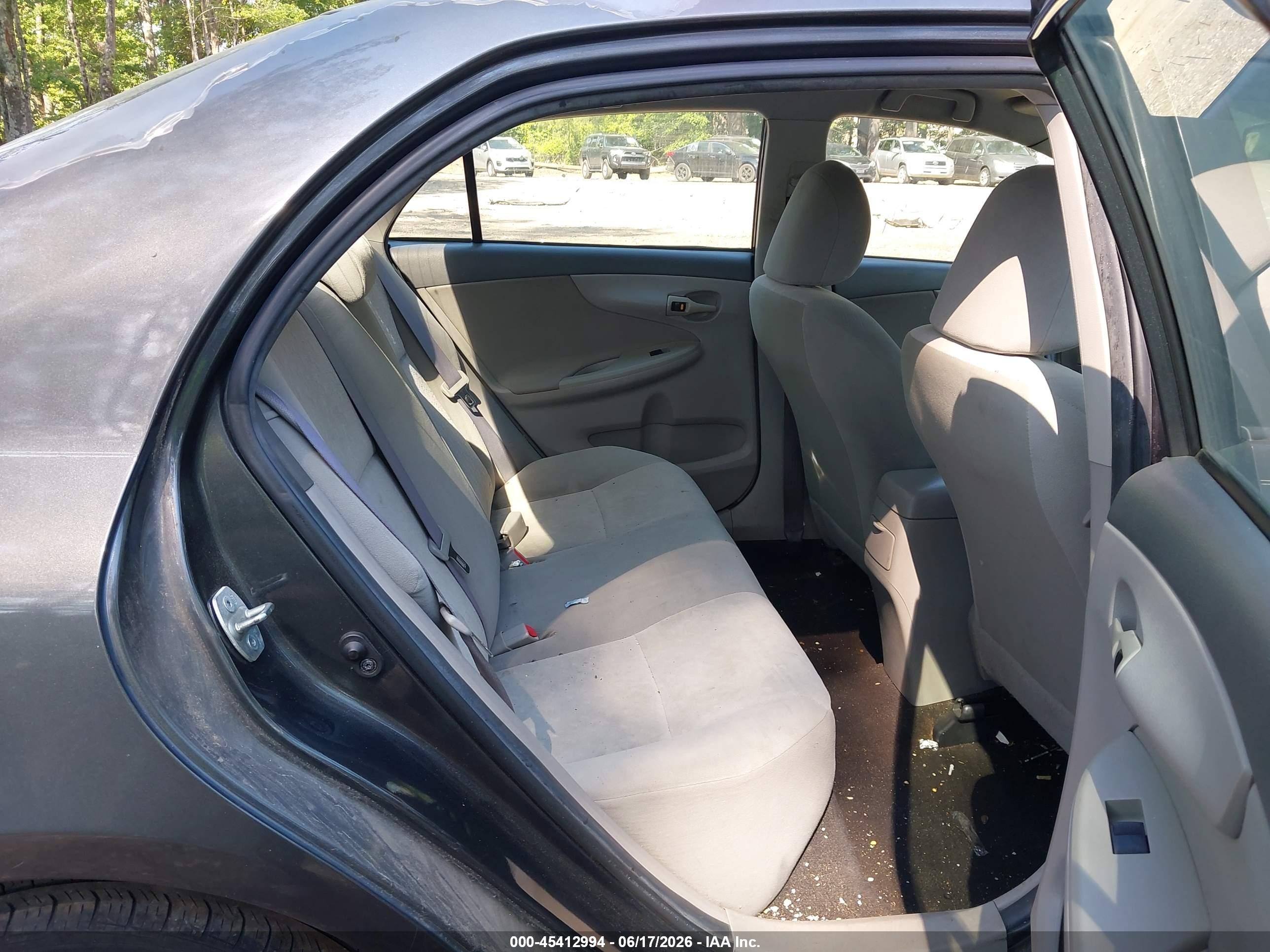 2009 Toyota Corolla Le Gray vin: 2T1BU40E59C044899