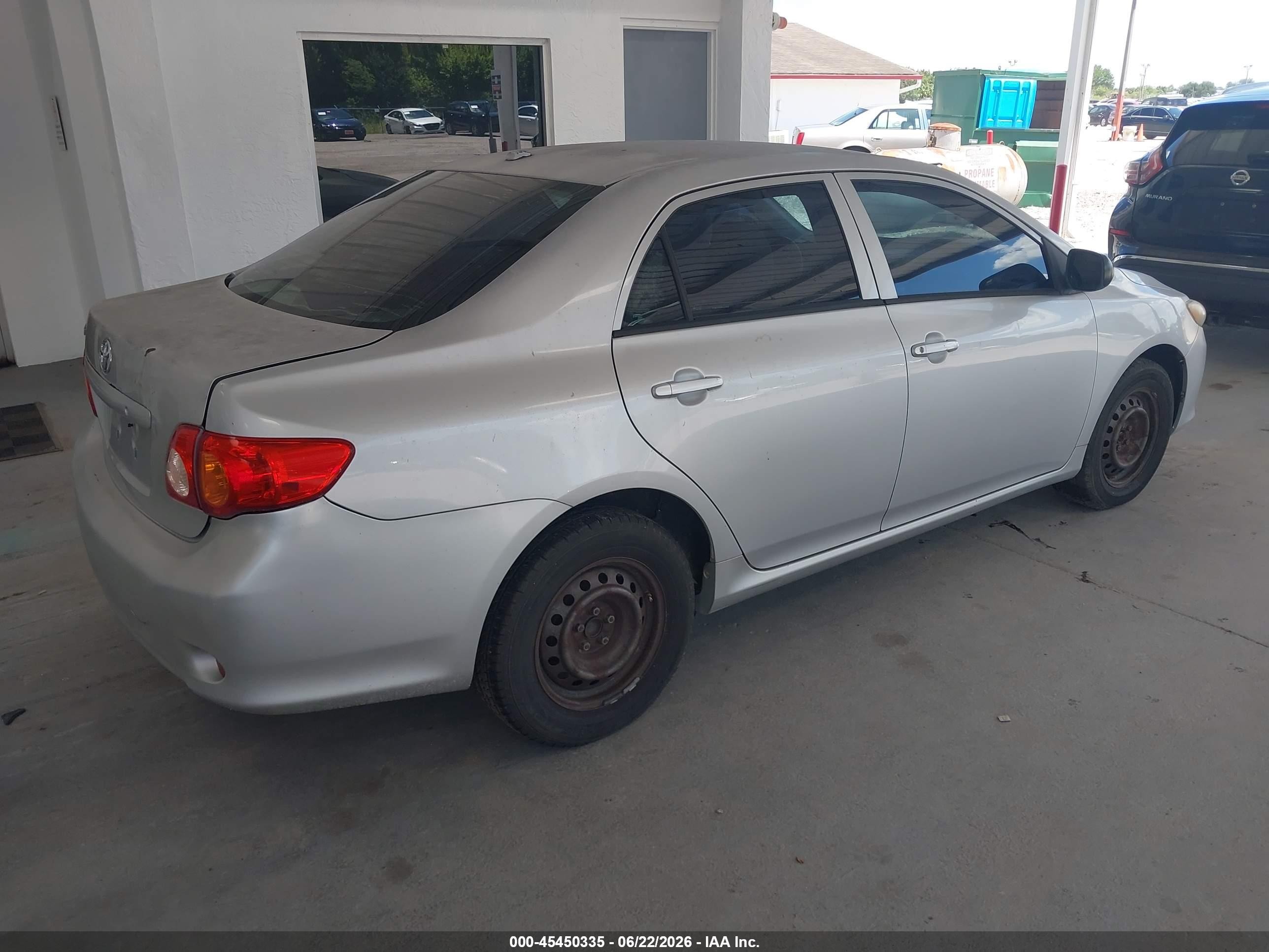 2009 Toyota Corolla   Silver vin: 2T1BU40E59C113865