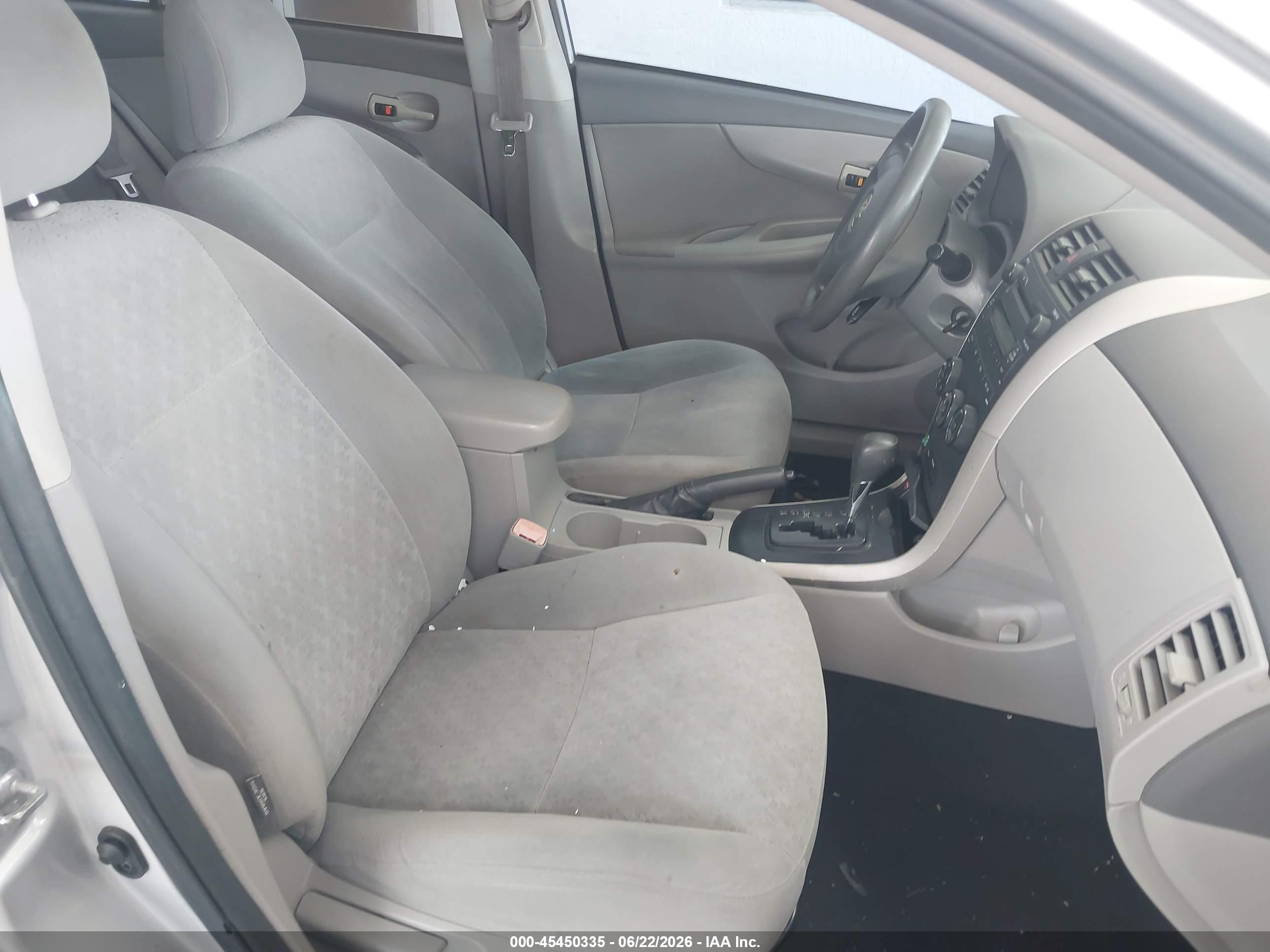 2009 Toyota Corolla   Silver vin: 2T1BU40E59C113865