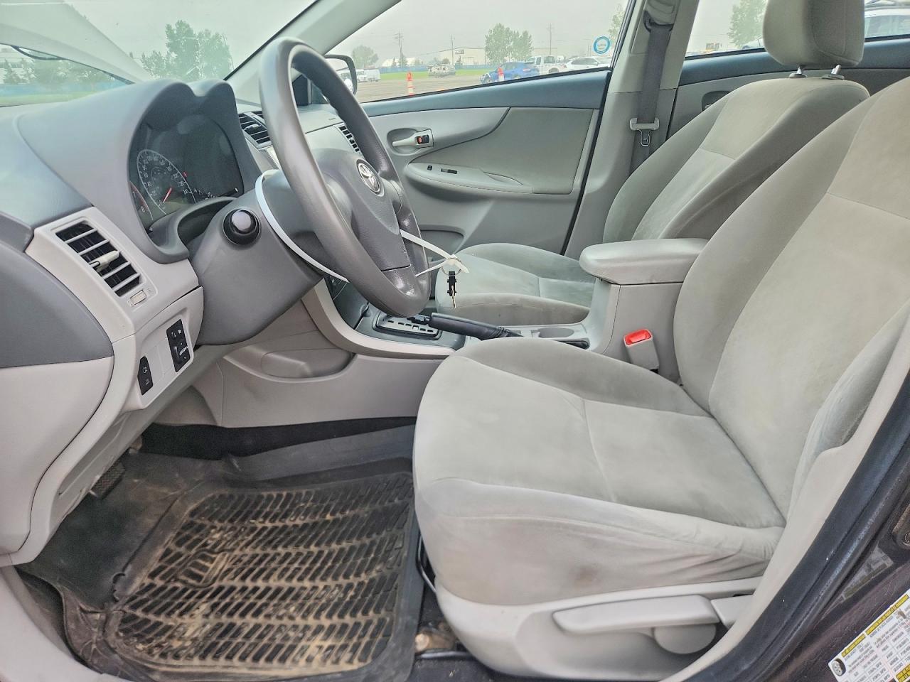 2009 Toyota Corolla Base Gray vin: 2T1BU40E59C132819