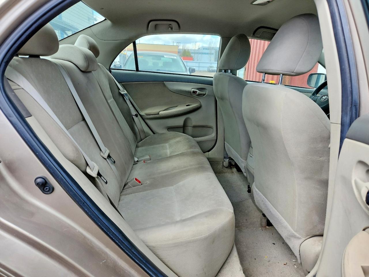 2009 Toyota Corolla Base Gold vin: 2T1BU40E59C186279