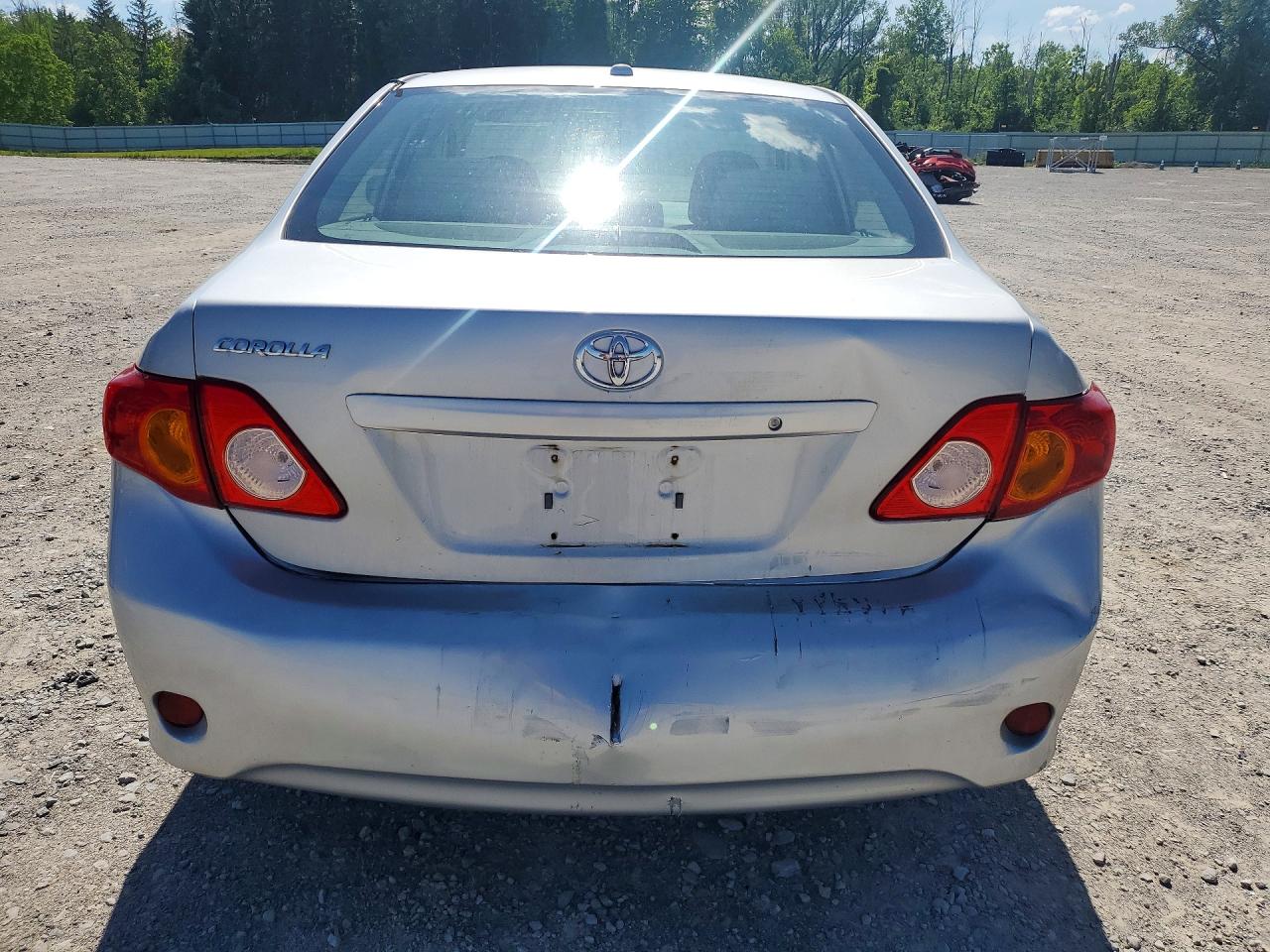 2009 Toyota Corolla Base Silver vin: 2T1BU40E69C023785