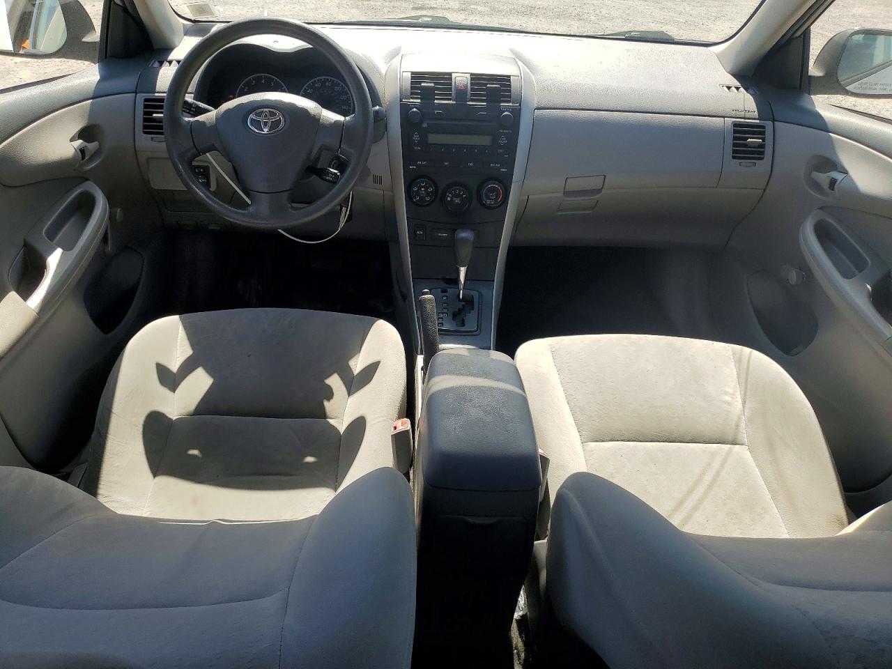 2009 Toyota Corolla Base Silver vin: 2T1BU40E69C023785