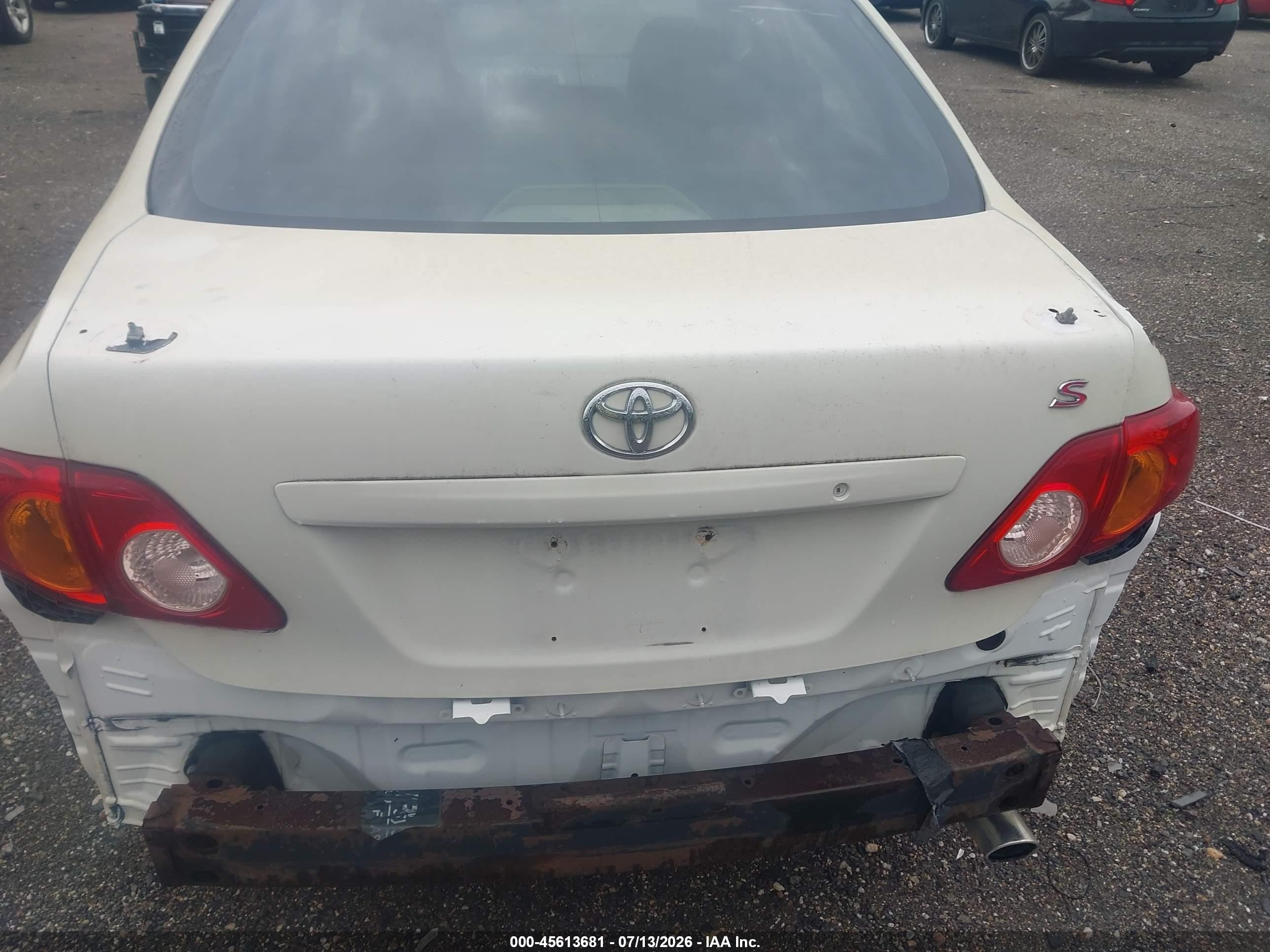 2009 Toyota Corolla S White vin: 2T1BU40E69C028324
