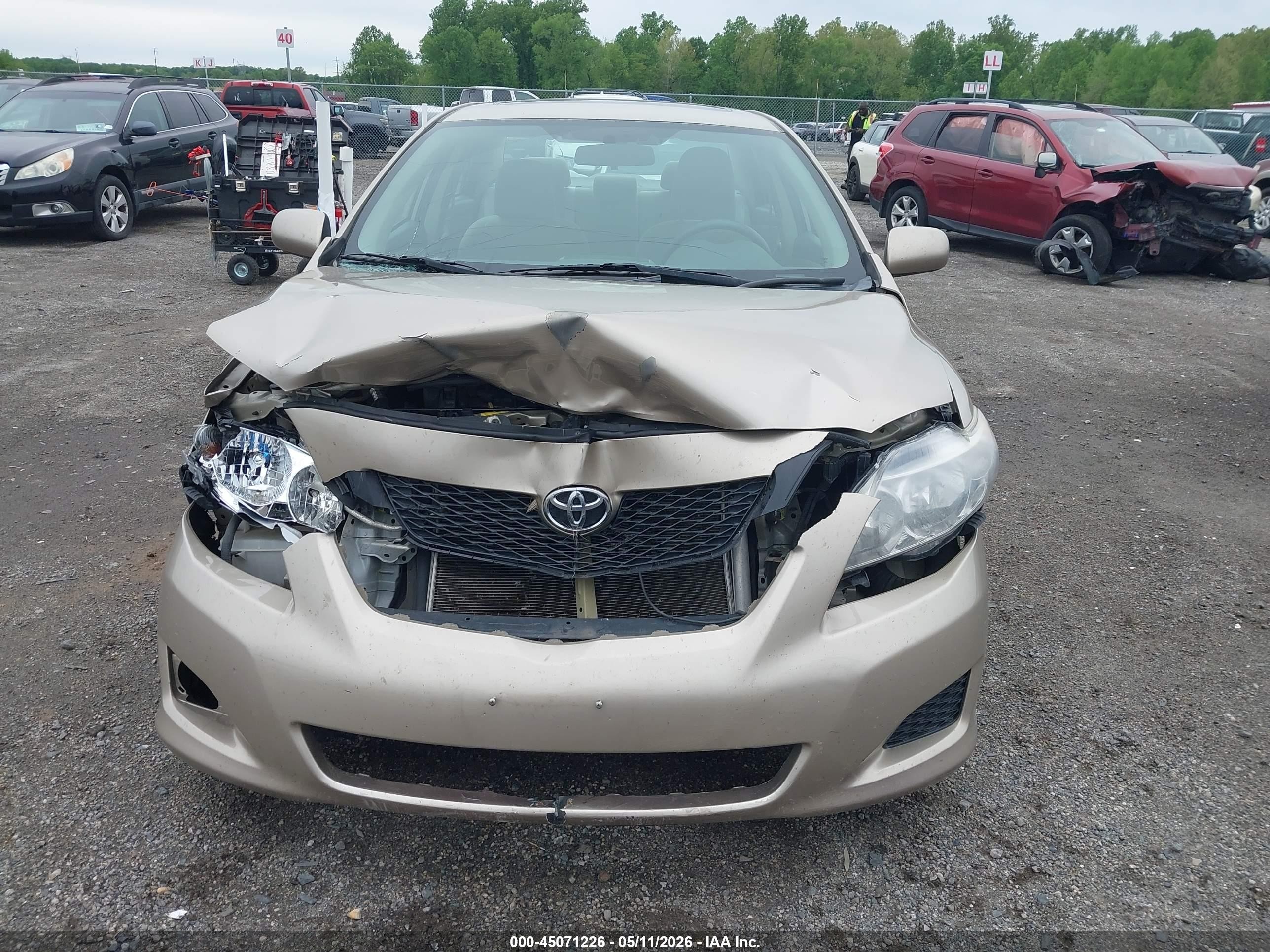 2009 Toyota Corolla Xle Gold vin: 2T1BU40E69C030283