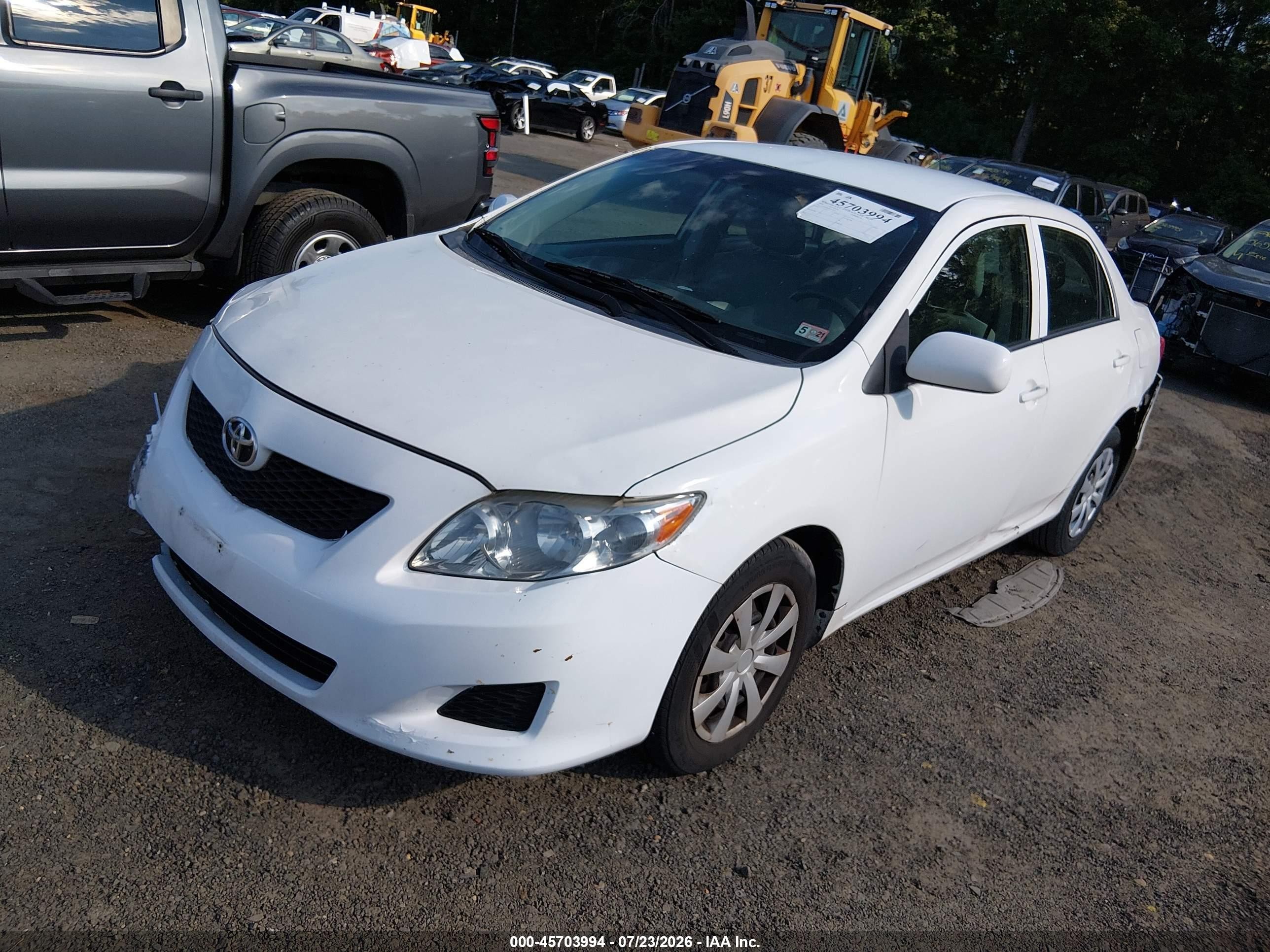 2009 Toyota Corolla Le White vin: 2T1BU40E69C039212