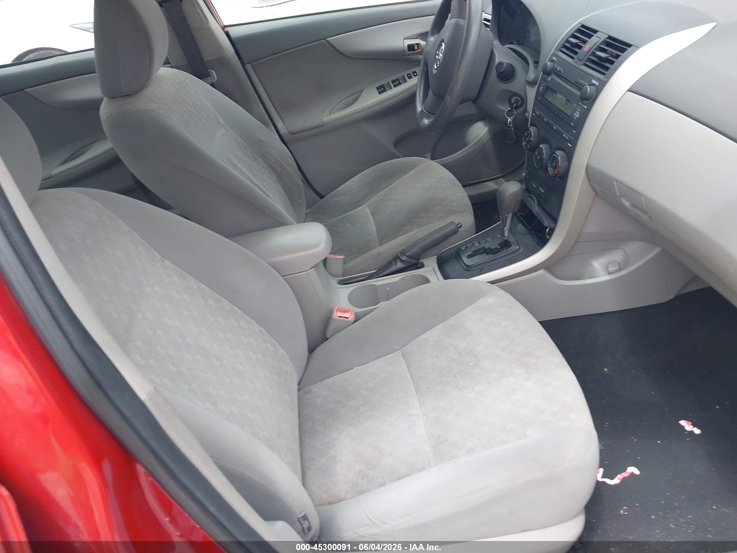 2009 Toyota Corolla Le Red vin: 2T1BU40E69C043048