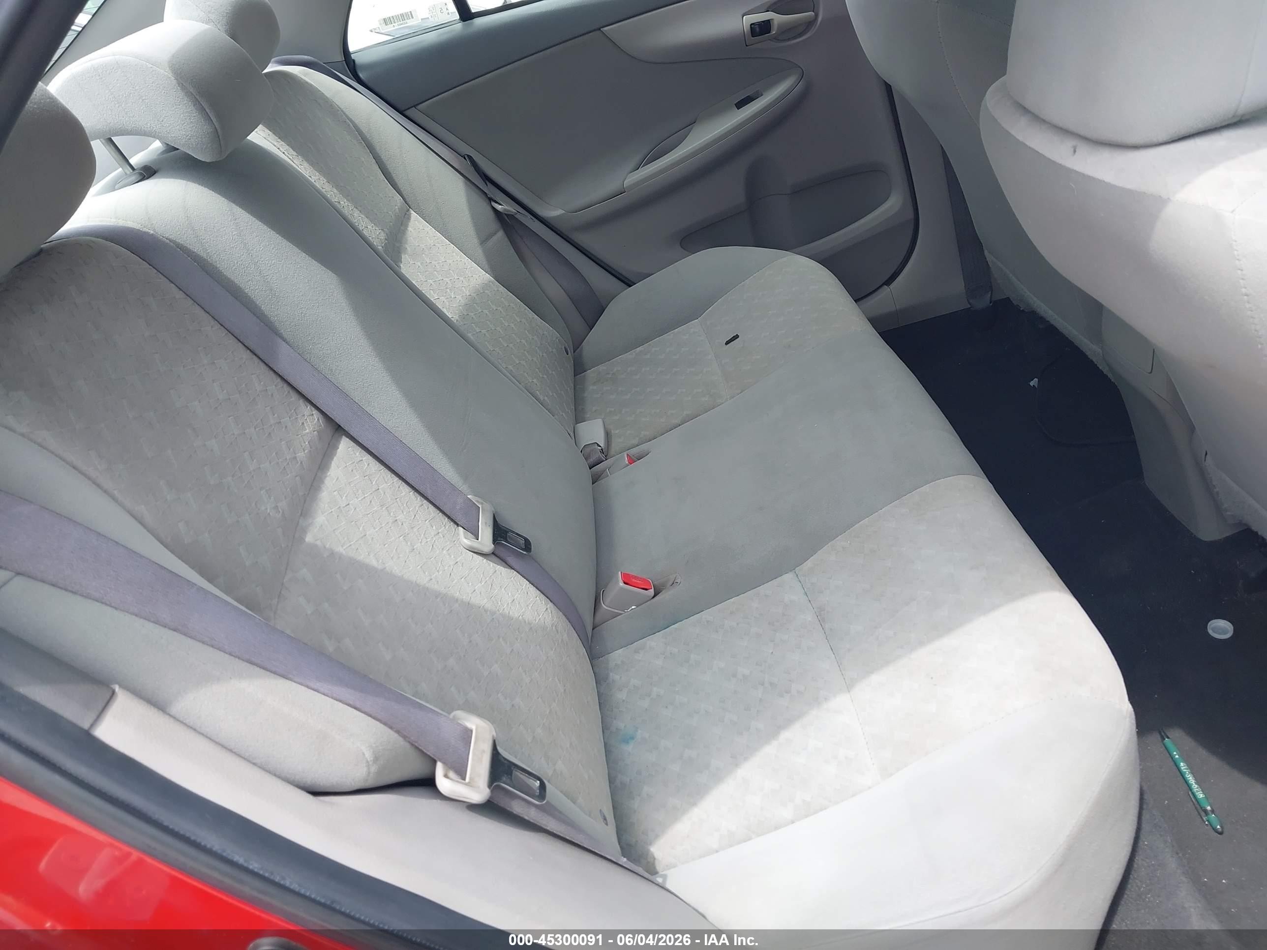 2009 Toyota Corolla Le Red vin: 2T1BU40E69C043048