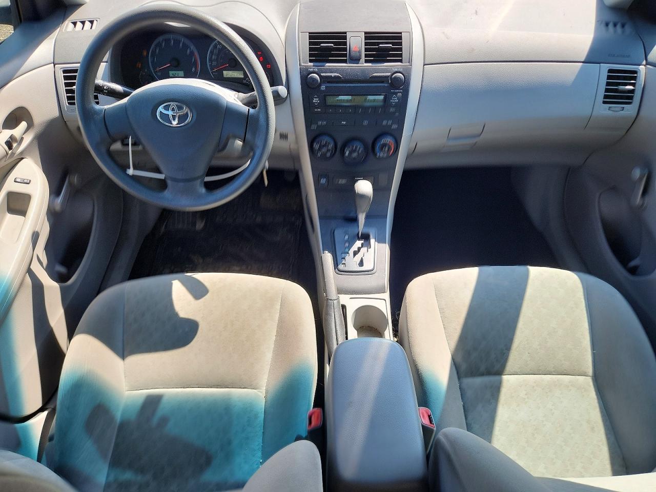 2009 Toyota Corolla Base Silver vin: 2T1BU40E69C135955
