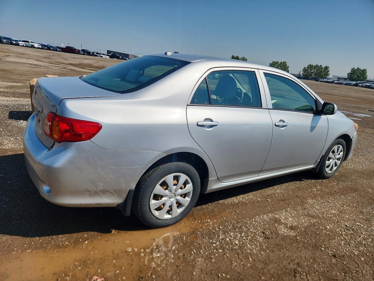 2009 Toyota Corolla Base Silver vin: 2T1BU40E69C135955