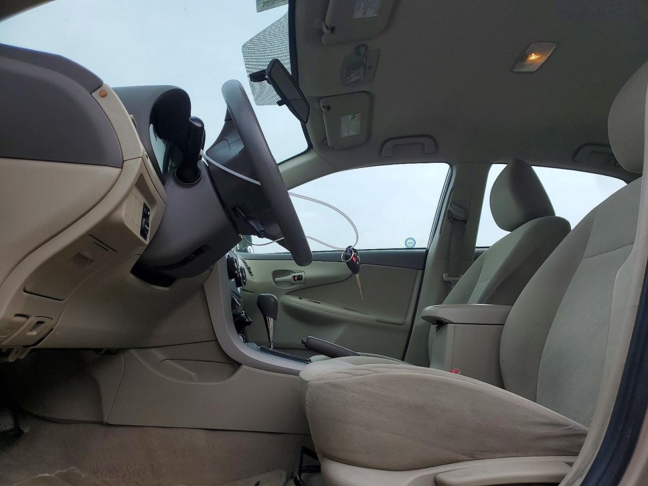 2009 Toyota Corolla Base Золотой vin: 2T1BU40E79C022614
