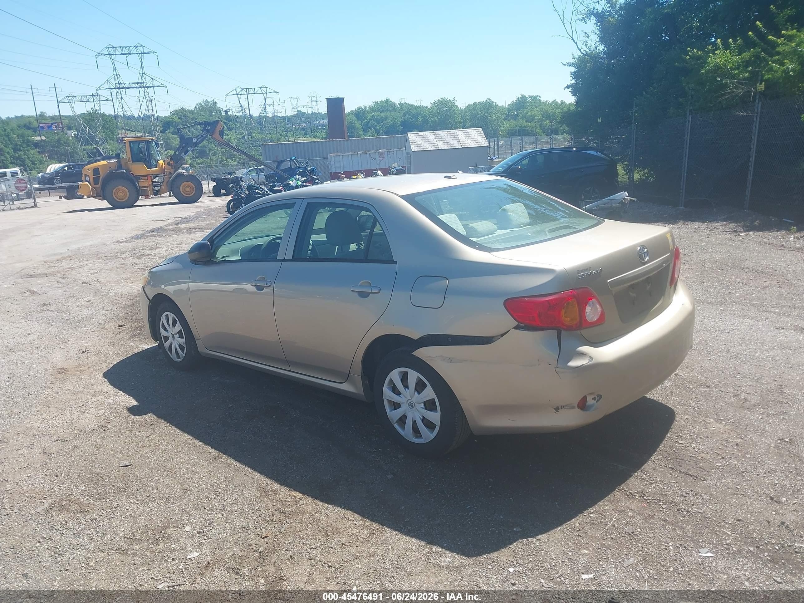 2009 Toyota Corolla   Gold vin: 2T1BU40E79C024637
