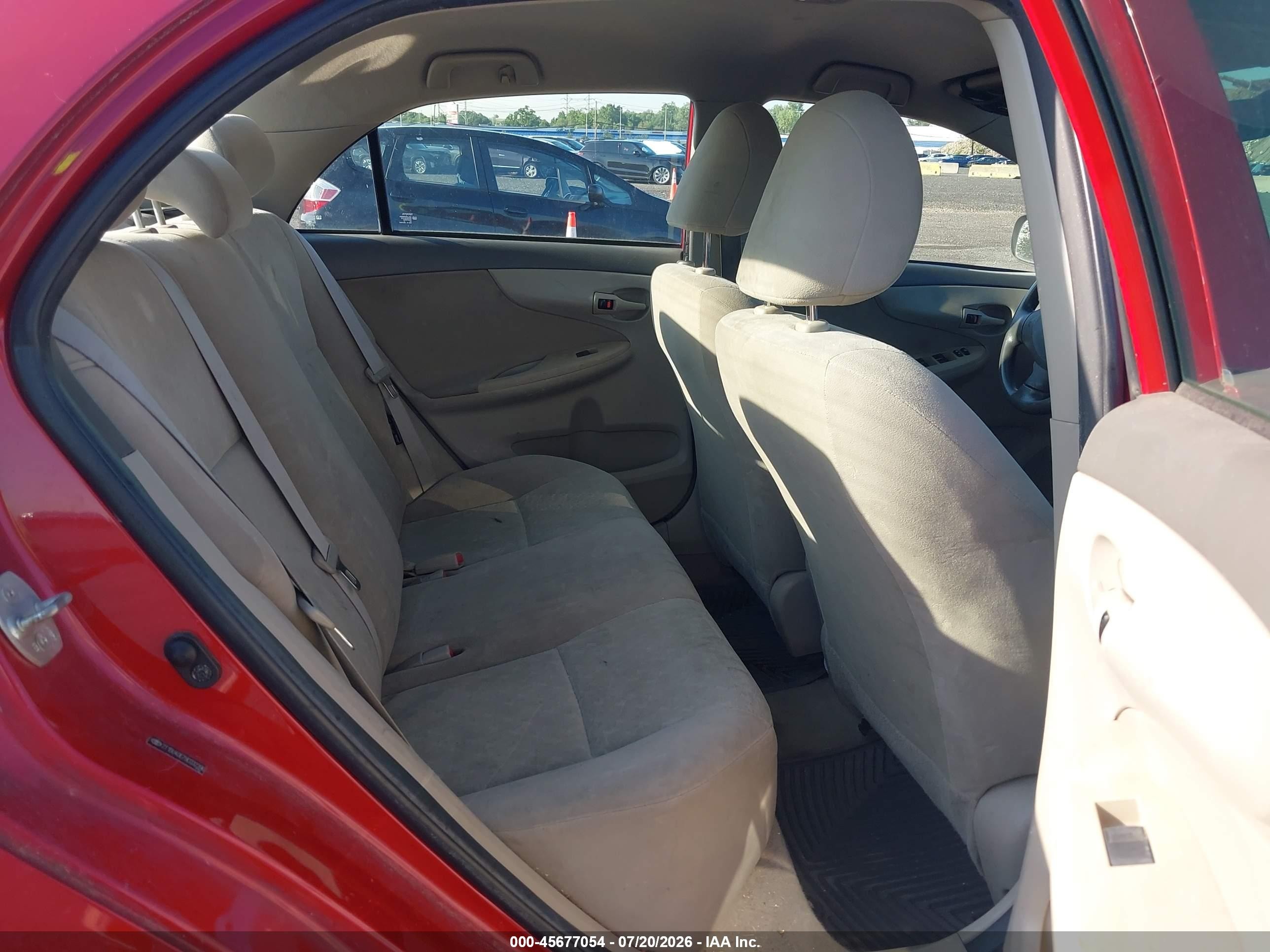 2009 Toyota Corolla Le Red vin: 2T1BU40E79C032396