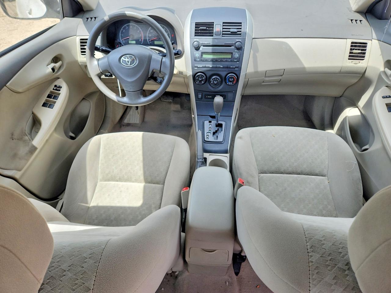 2009 Toyota Corolla Le White vin: 2T1BU40E79C045388