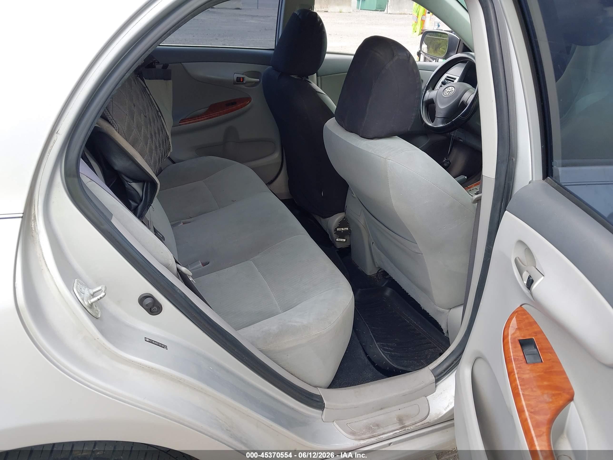 2009 Toyota Corolla Xle Silver vin: 2T1BU40E79C107372
