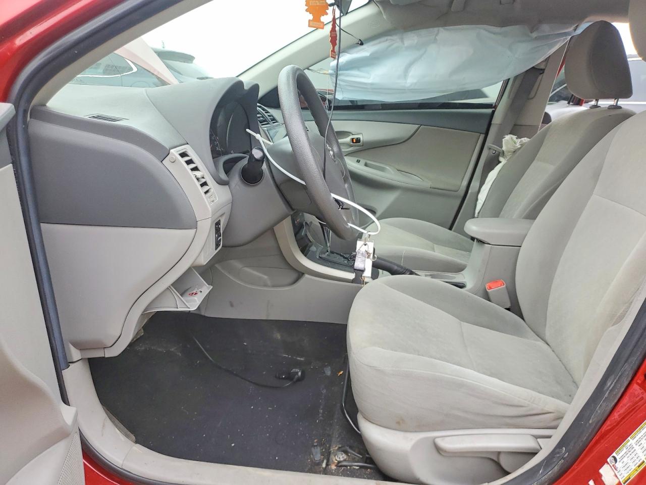 2009 Toyota Corolla Base Red vin: 2T1BU40E79C115455
