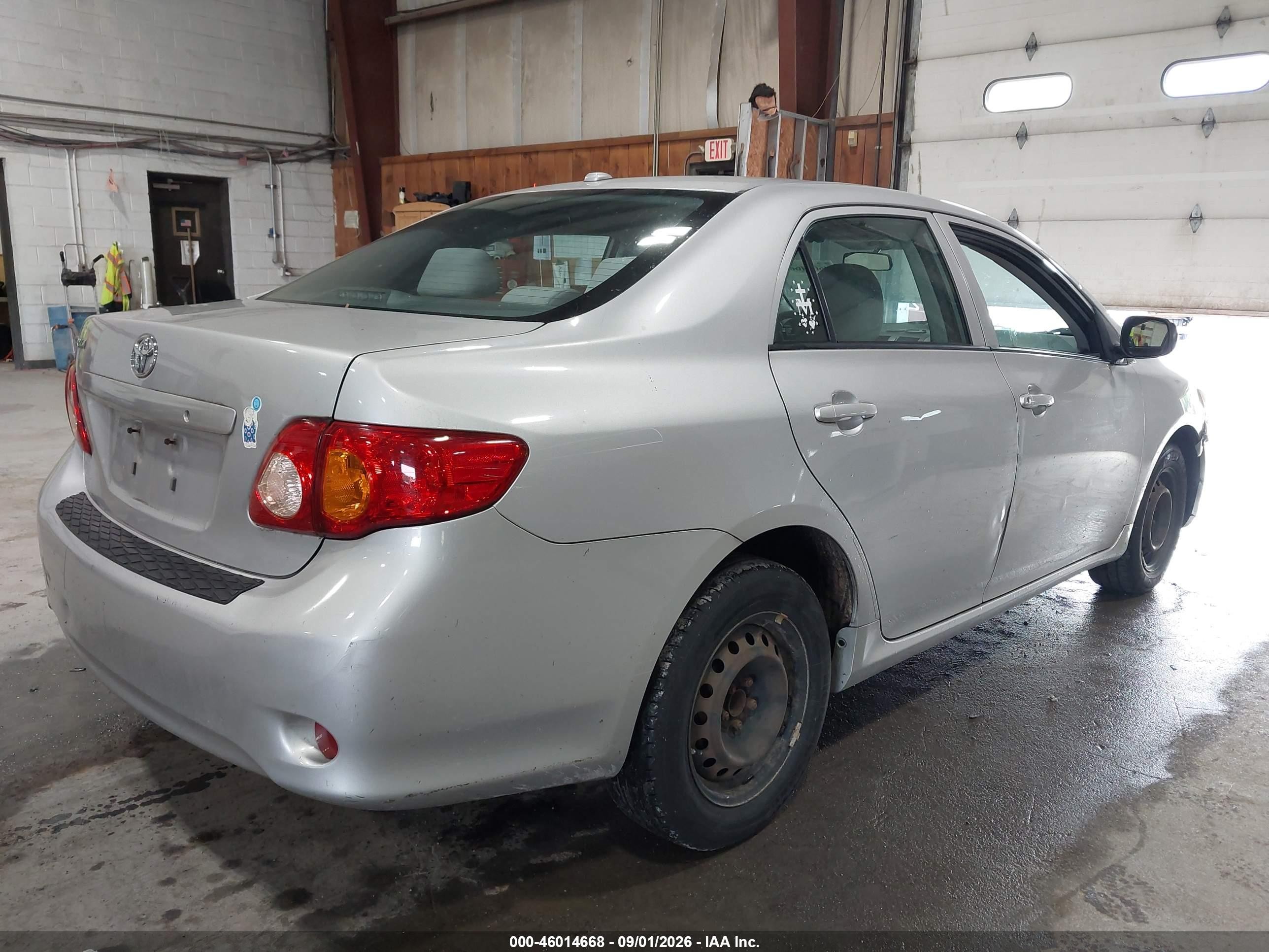 2009 Toyota Corolla   Silver vin: 2T1BU40E79C168544