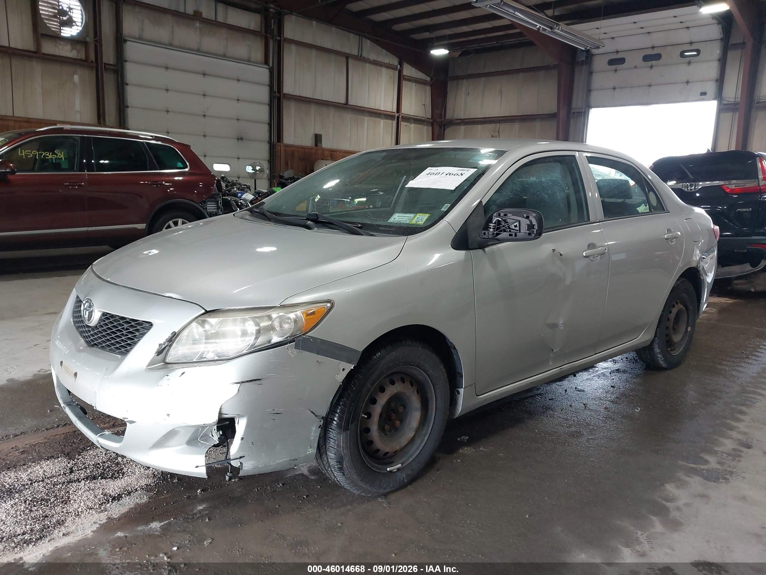 2009 Toyota Corolla   Silver vin: 2T1BU40E79C168544