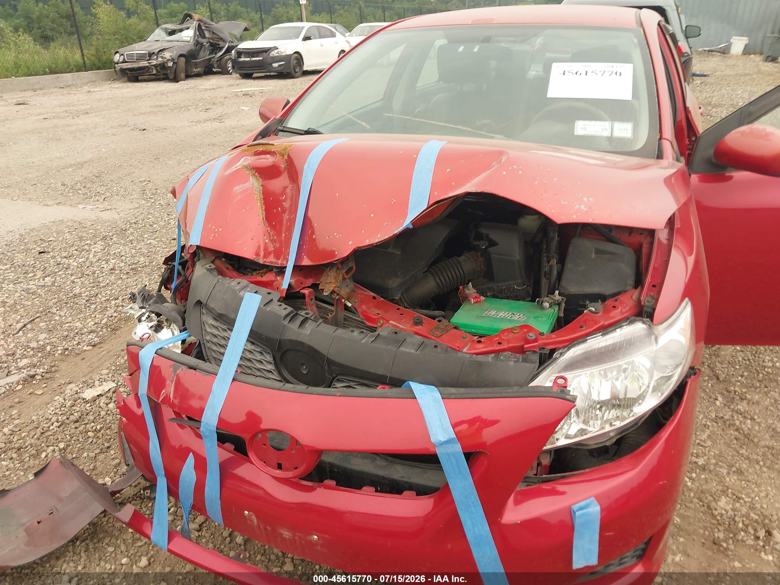 2009 Toyota Corolla Le Red vin: 2T1BU40E89C010133