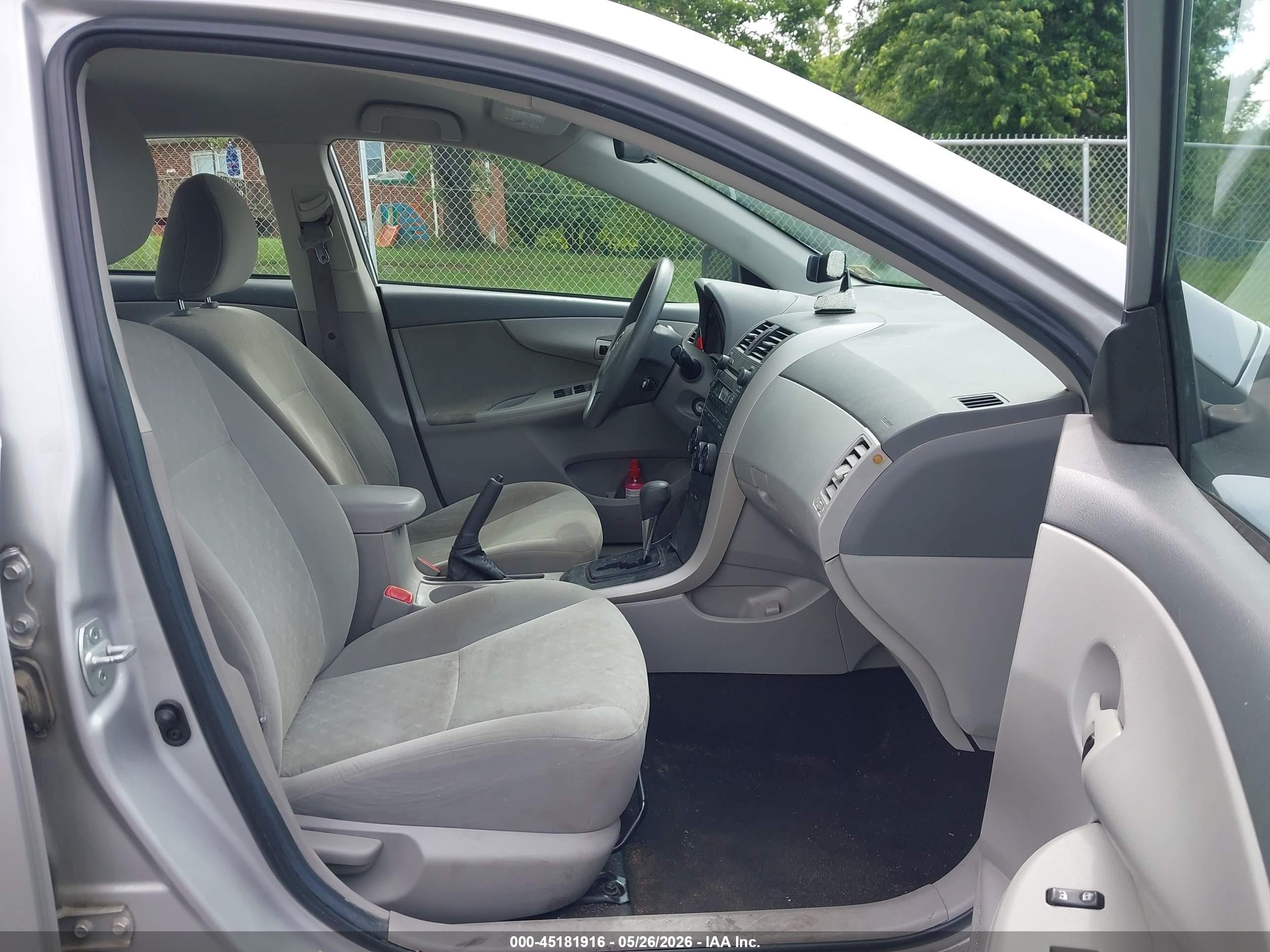 2009 Toyota Corolla Le Silver vin: 2T1BU40E89C034044