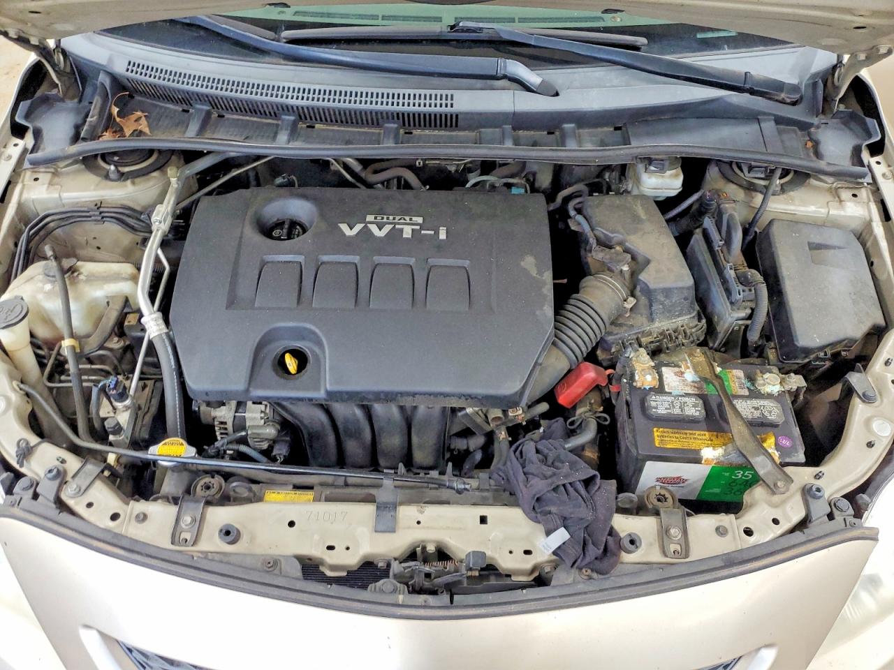 2009 Toyota Corolla Le Gold vin: 2T1BU40E89C071711