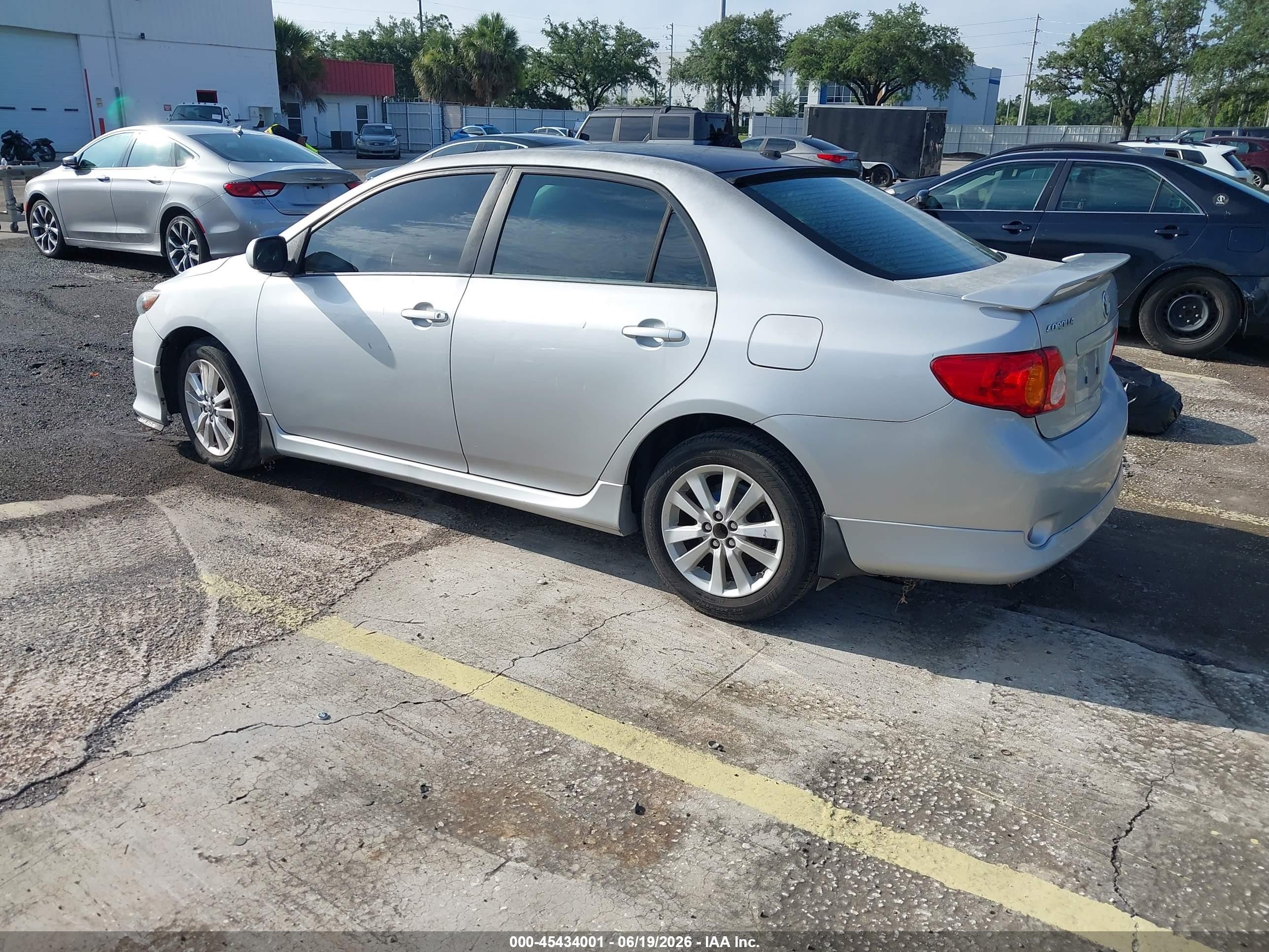 2009 Toyota Corolla S Silver vin: 2T1BU40E89C105520
