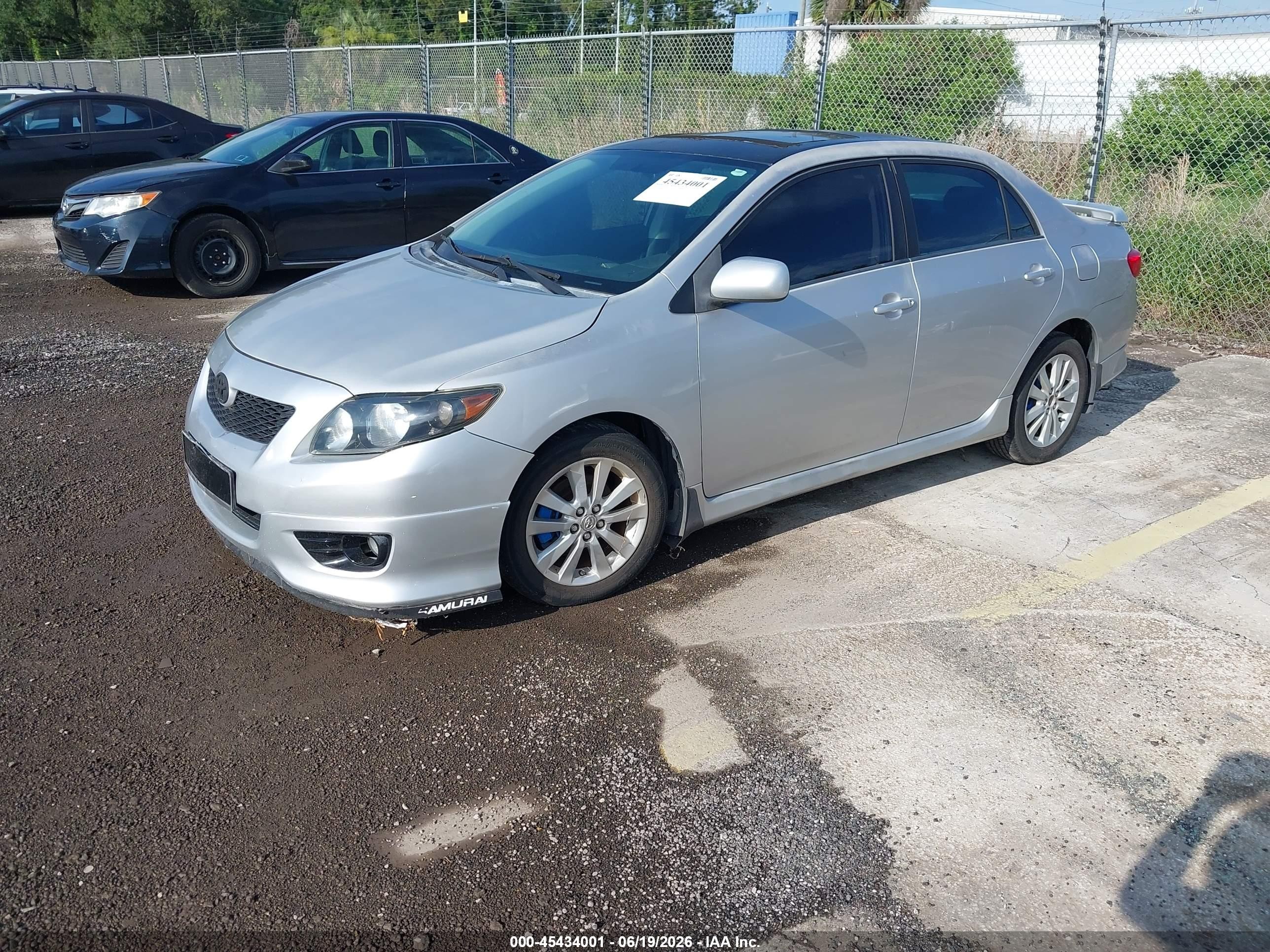 2009 Toyota Corolla S Silver vin: 2T1BU40E89C105520