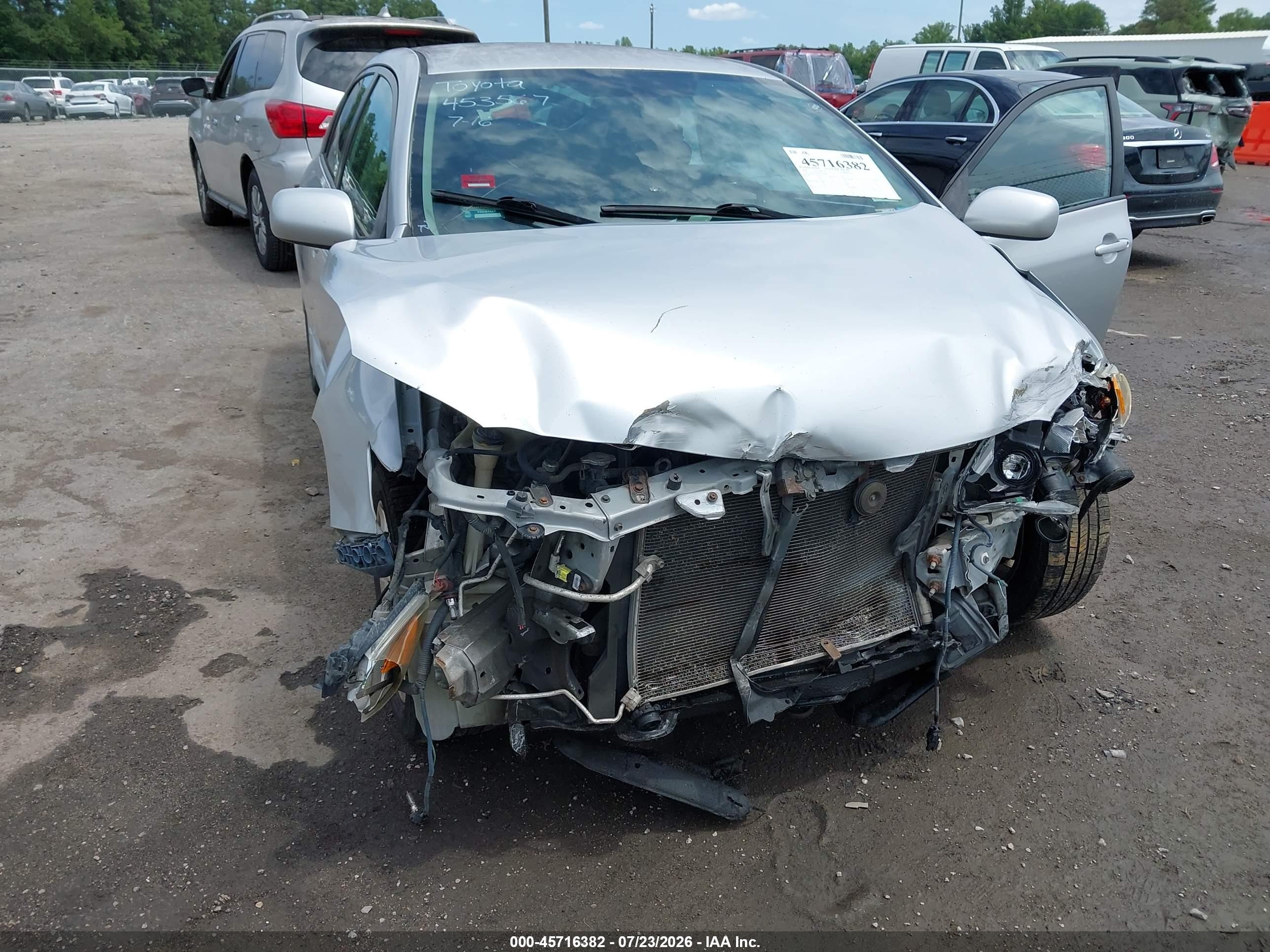 2009 Toyota Corolla S Silver vin: 2T1BU40E89C107428