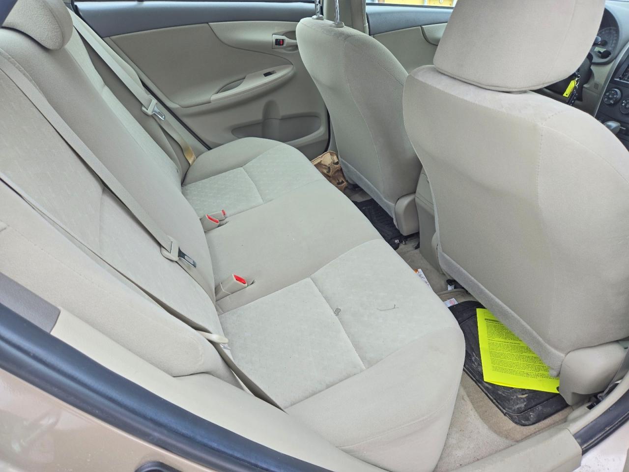 2009 Toyota Corolla Base Beige vin: 2T1BU40E89C120728