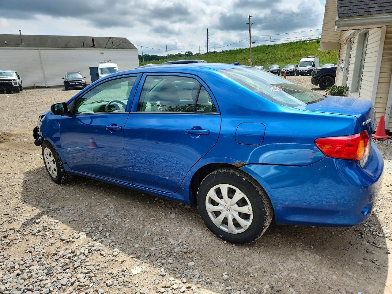 2009 Toyota Corolla Base Blue vin: 2T1BU40E99C118356