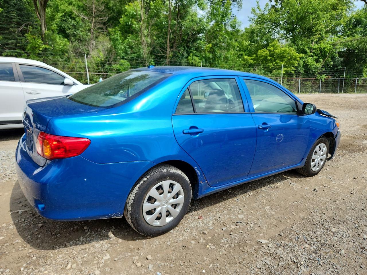 2009 Toyota Corolla Base Blue vin: 2T1BU40E99C118356