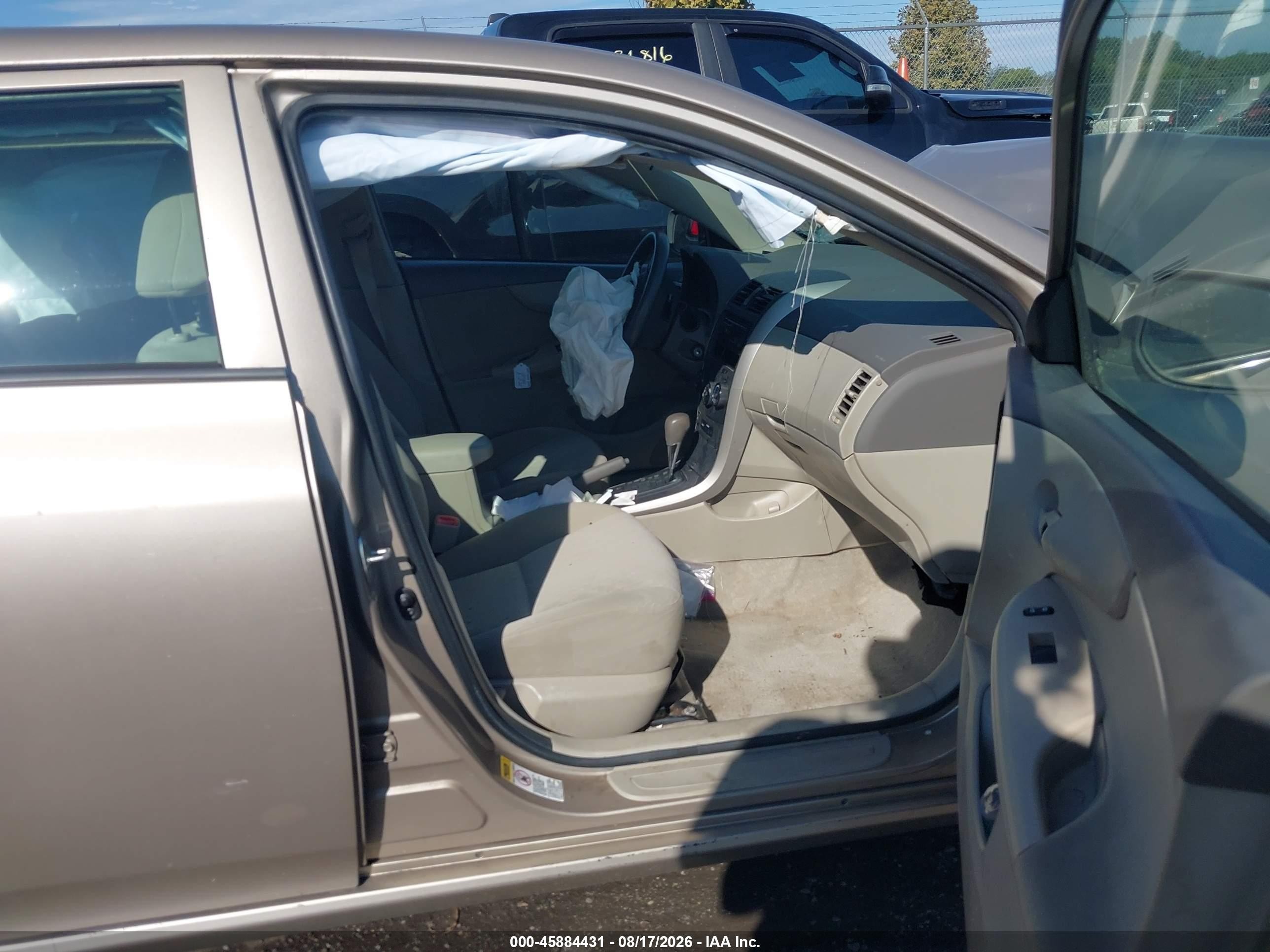 2009 Toyota Corolla Le Gold vin: 2T1BU40E99C180582