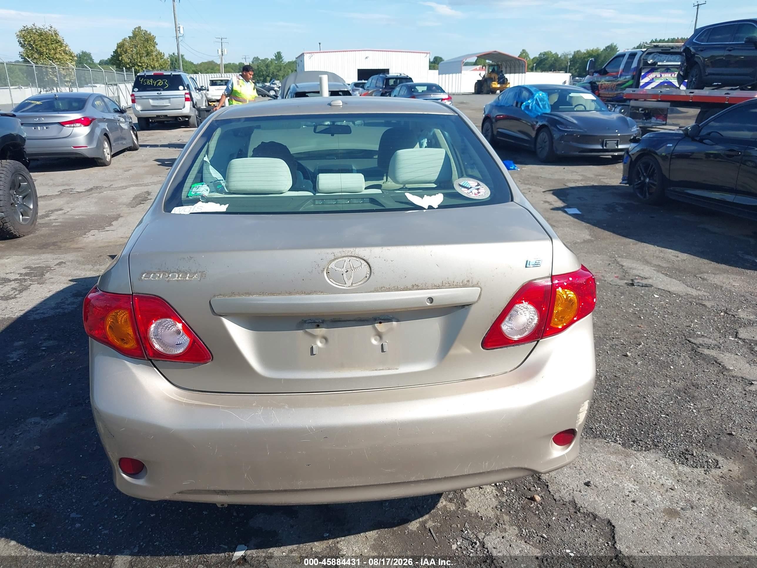 2009 Toyota Corolla Le Gold vin: 2T1BU40E99C180582