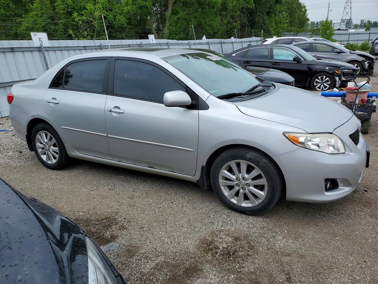 2009 Toyota Corolla Base Серебряный vin: 2T1BU40EX9C079910