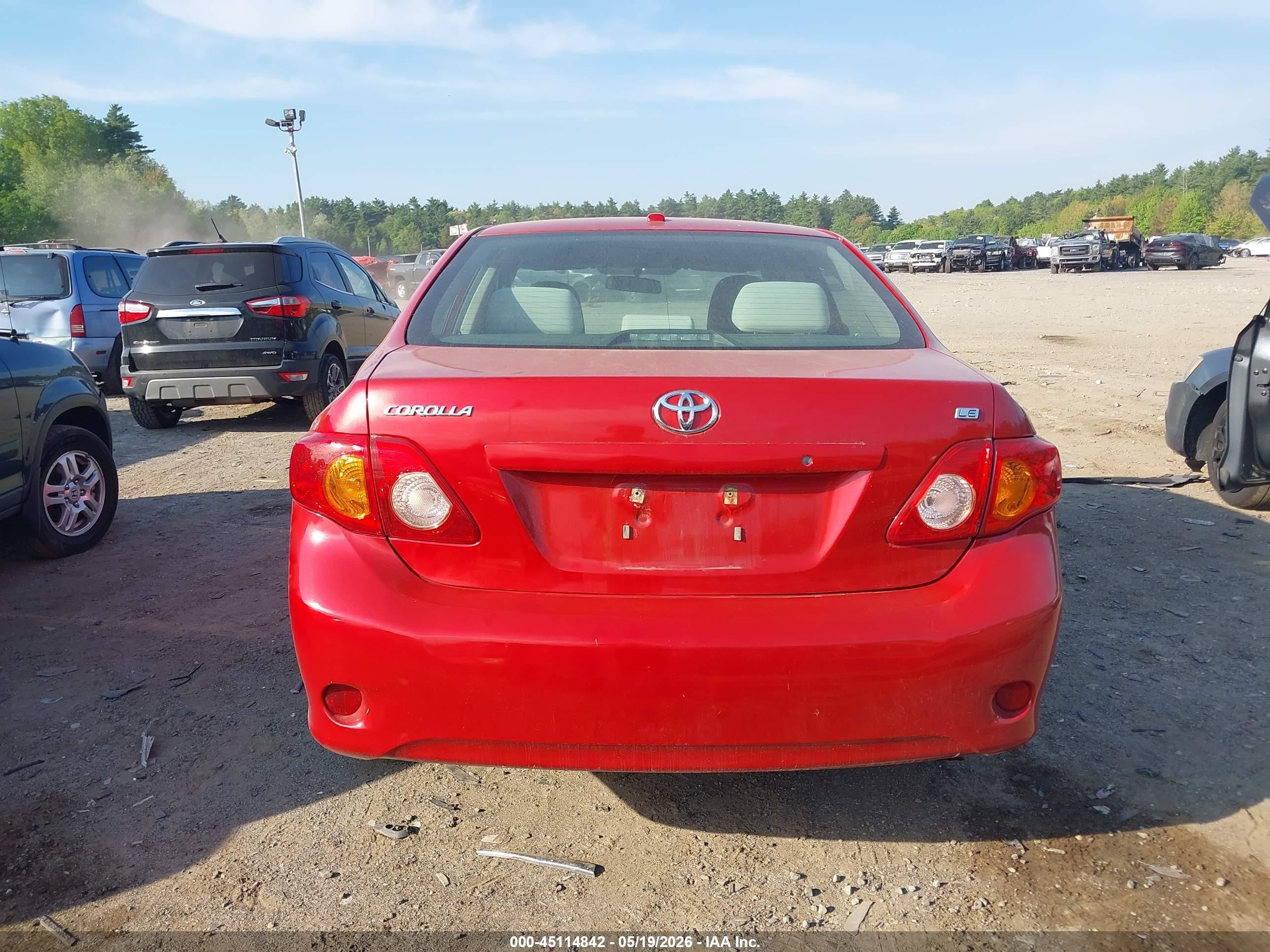 2009 Toyota Corolla Le Red vin: 2T1BU40EX9C101601
