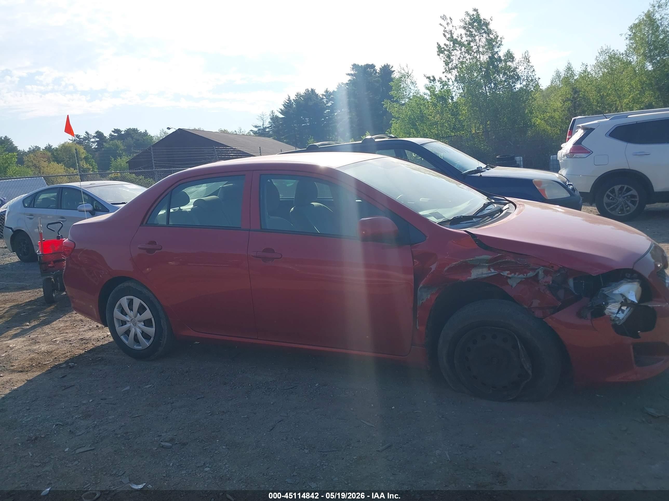 2009 Toyota Corolla Le Red vin: 2T1BU40EX9C101601