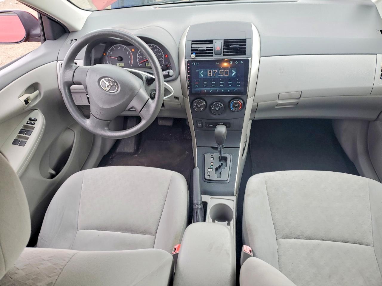 2009 Toyota Corolla Le Red vin: 2T1BU40EX9C111755
